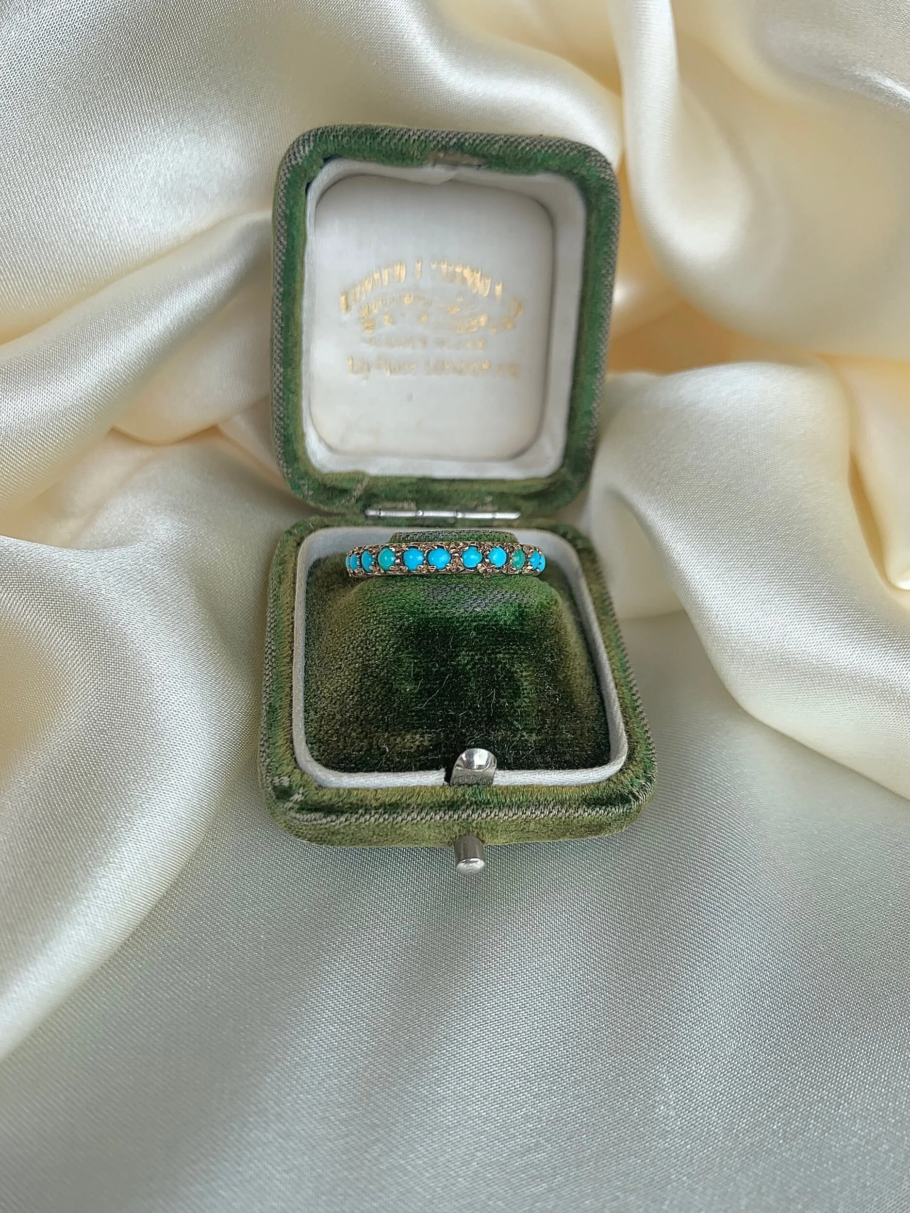 6B344FE7-2B35-4D36-8048-01AFDA2814EA