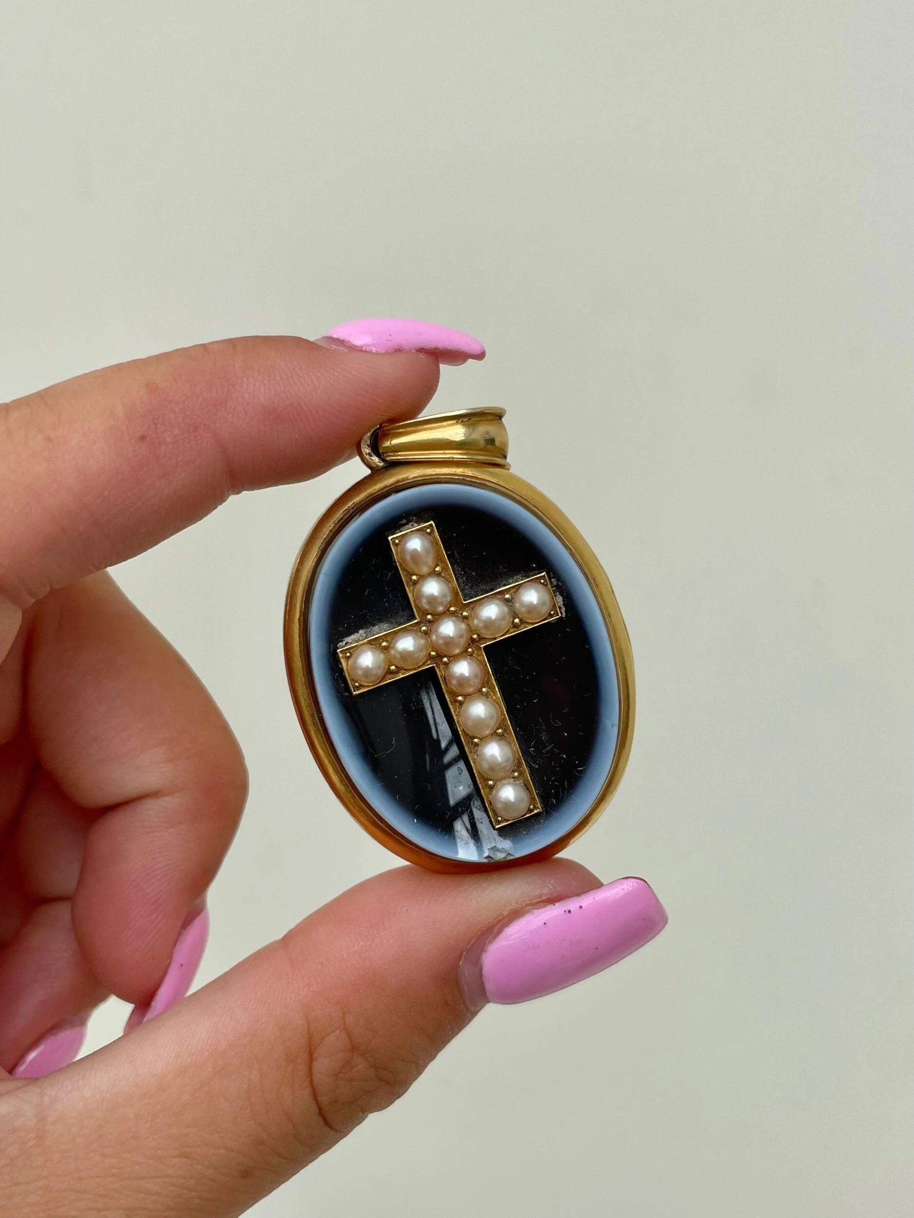 C4338DA8-81B4-43F0-AEF9-A6F706F076A5