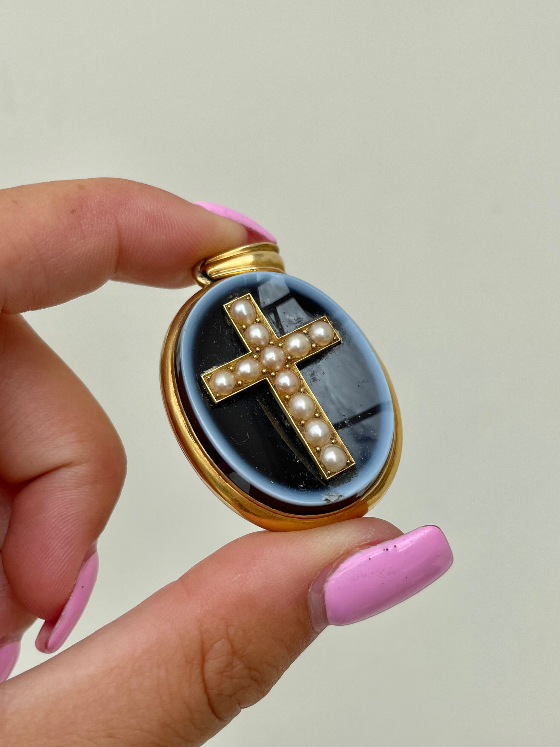 3112D4A5-C129-40D6-A581-7D3B0A2F12C7