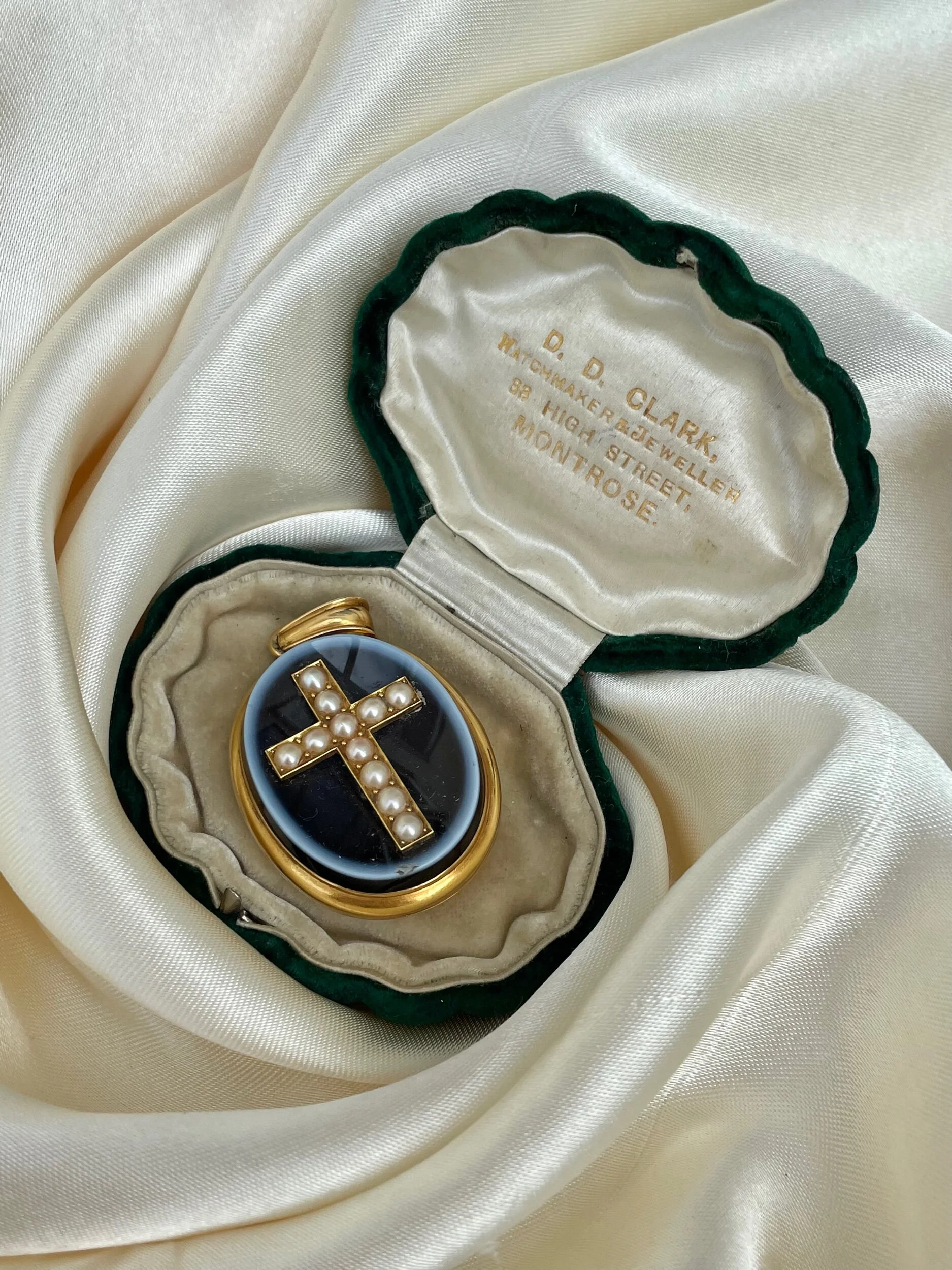 AD9584F6-A2E0-4AA2-B131-CB8FCA03075E