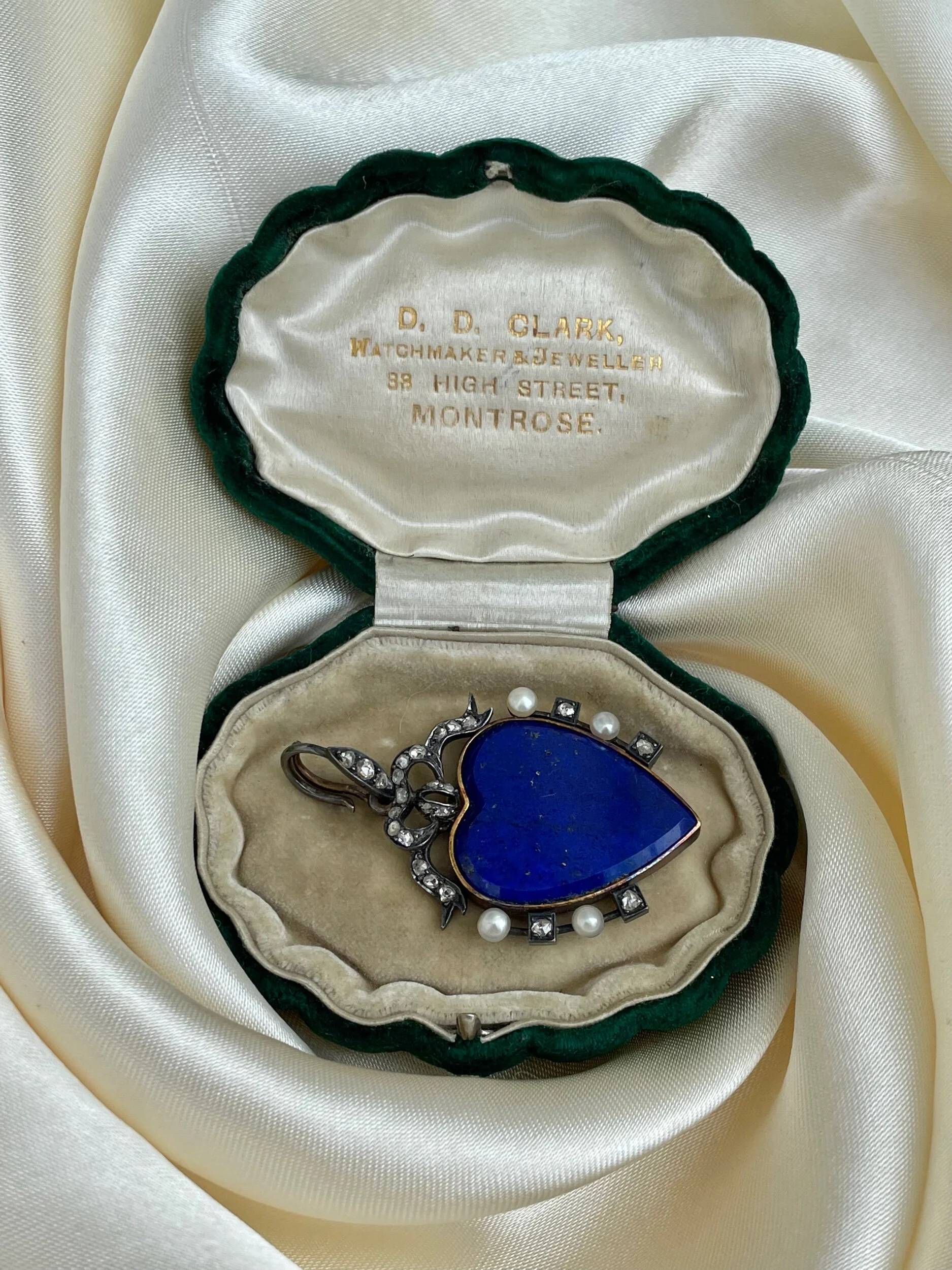 76B0ECB3-ED6C-4E08-A60F-40B4558C2EAA