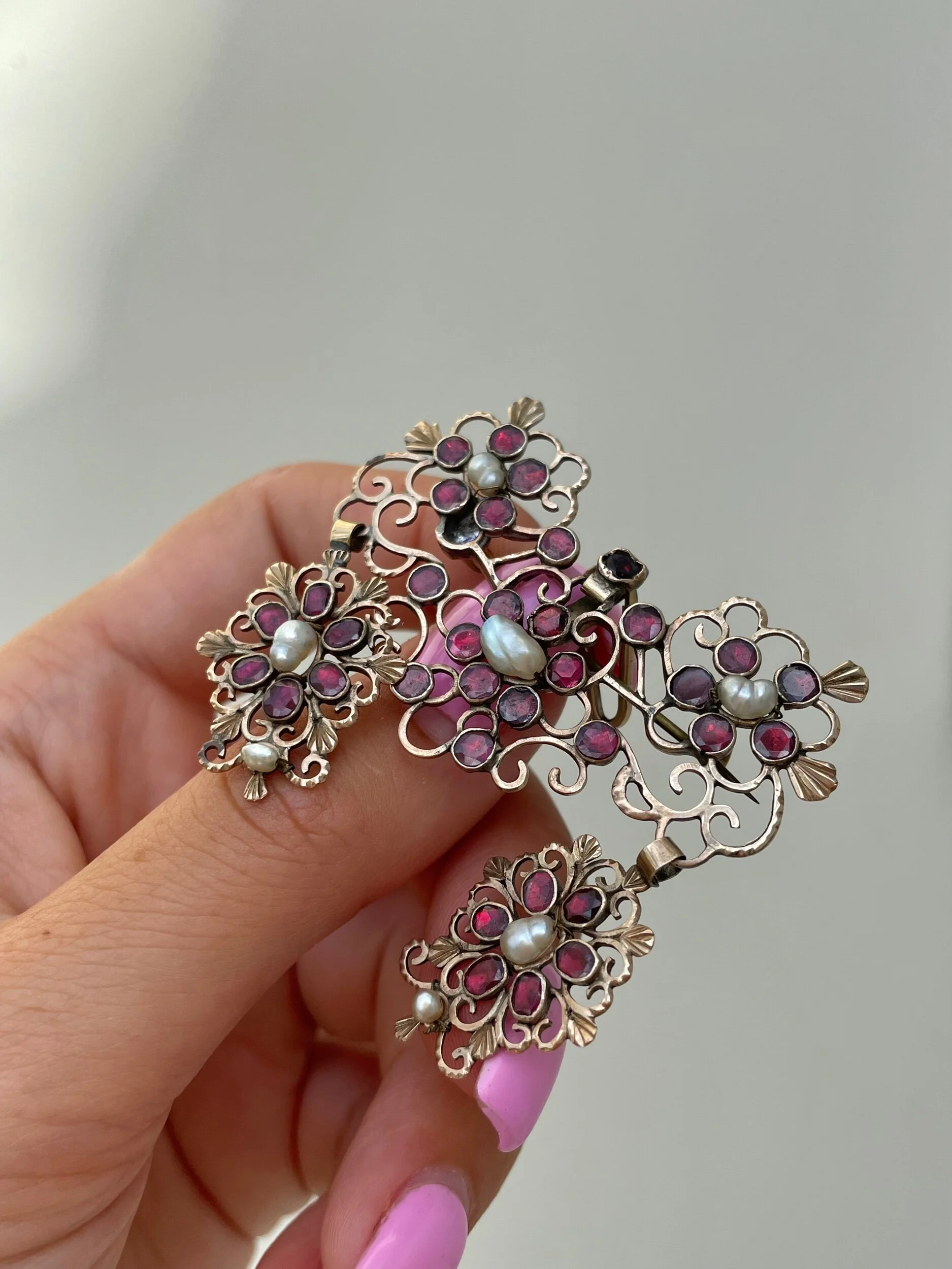 CFEA98A1-1C2F-4787-9E96-690EC5E1780D