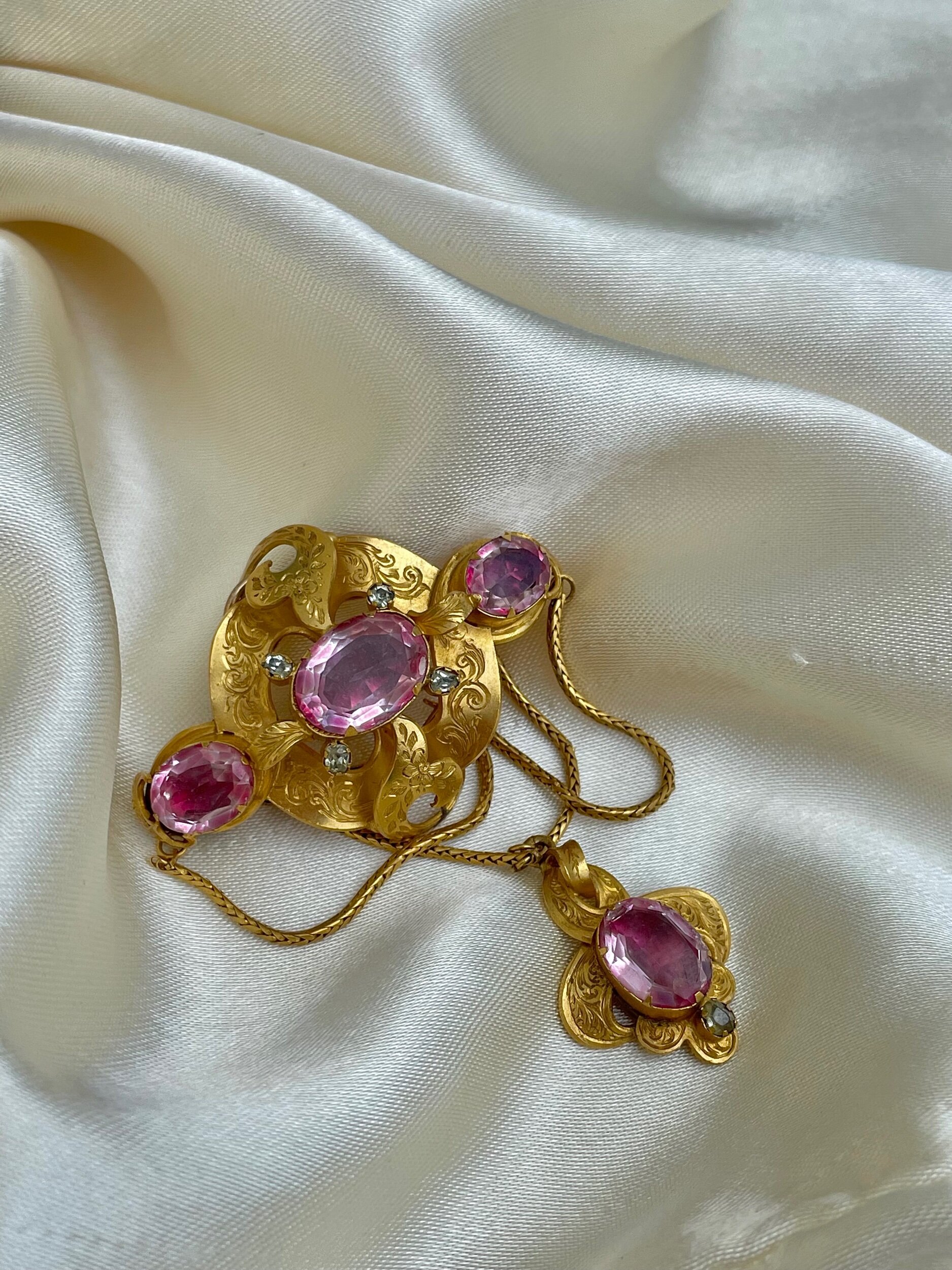 8E3474A7-F888-4DA0-A49D-5C59245C80F4