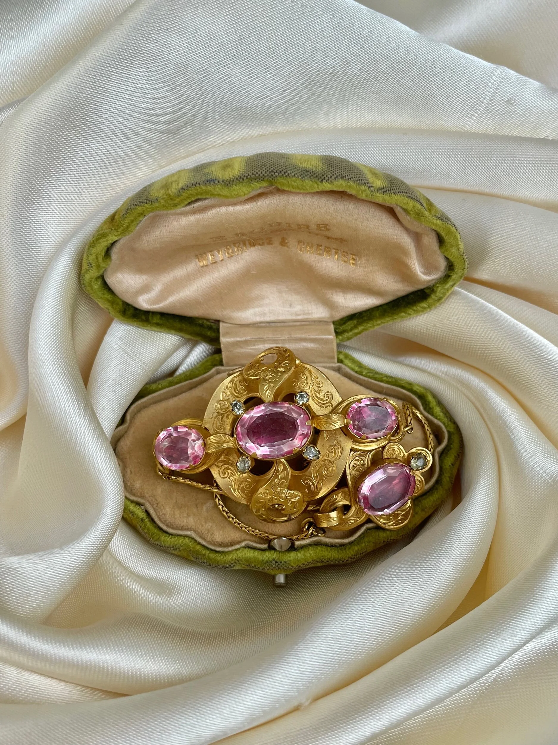 49155E38-3D9D-4E9D-B471-4958E0A7563C