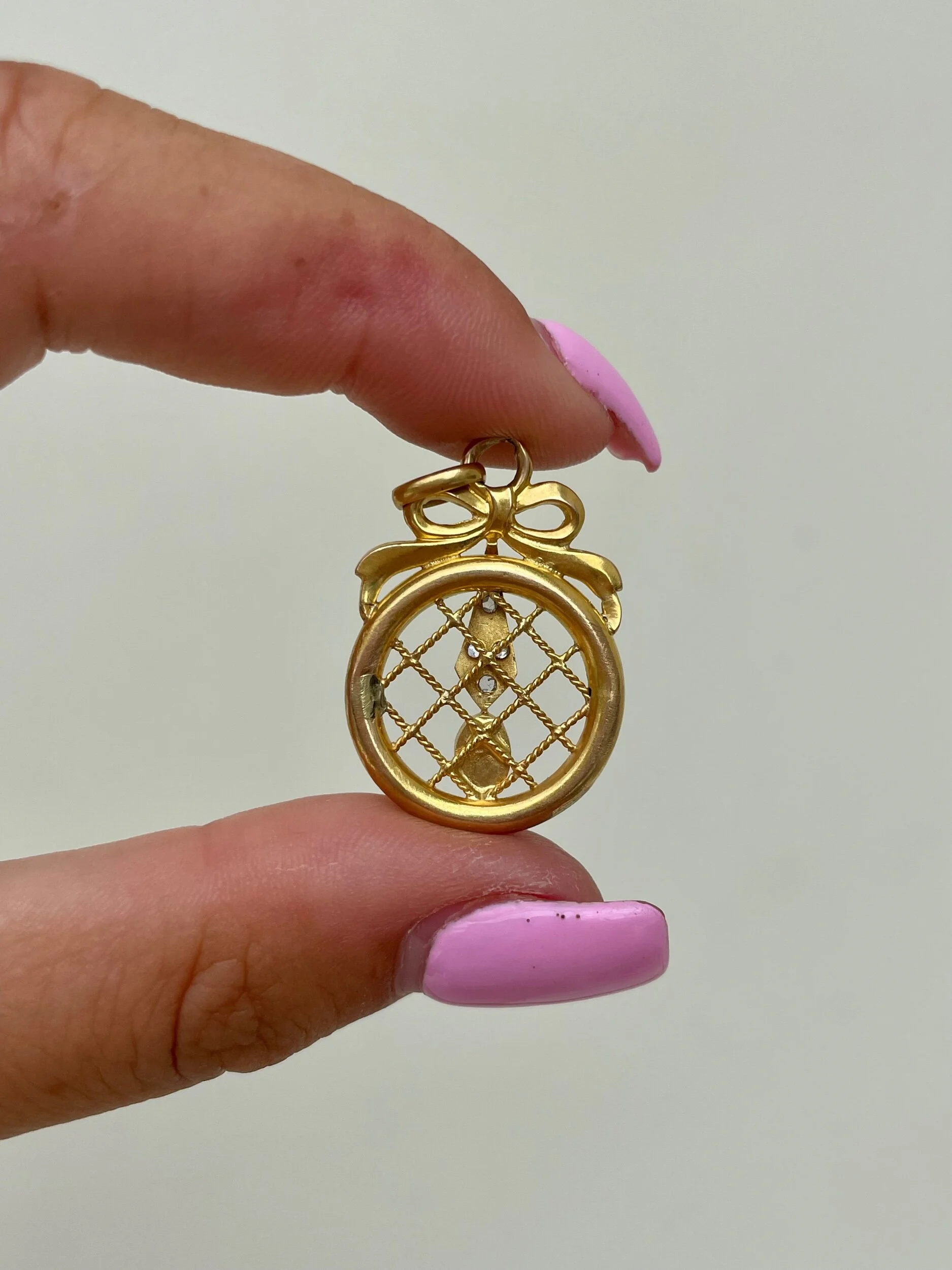 29E01F83-20F8-4EB1-972D-393CD89926A7