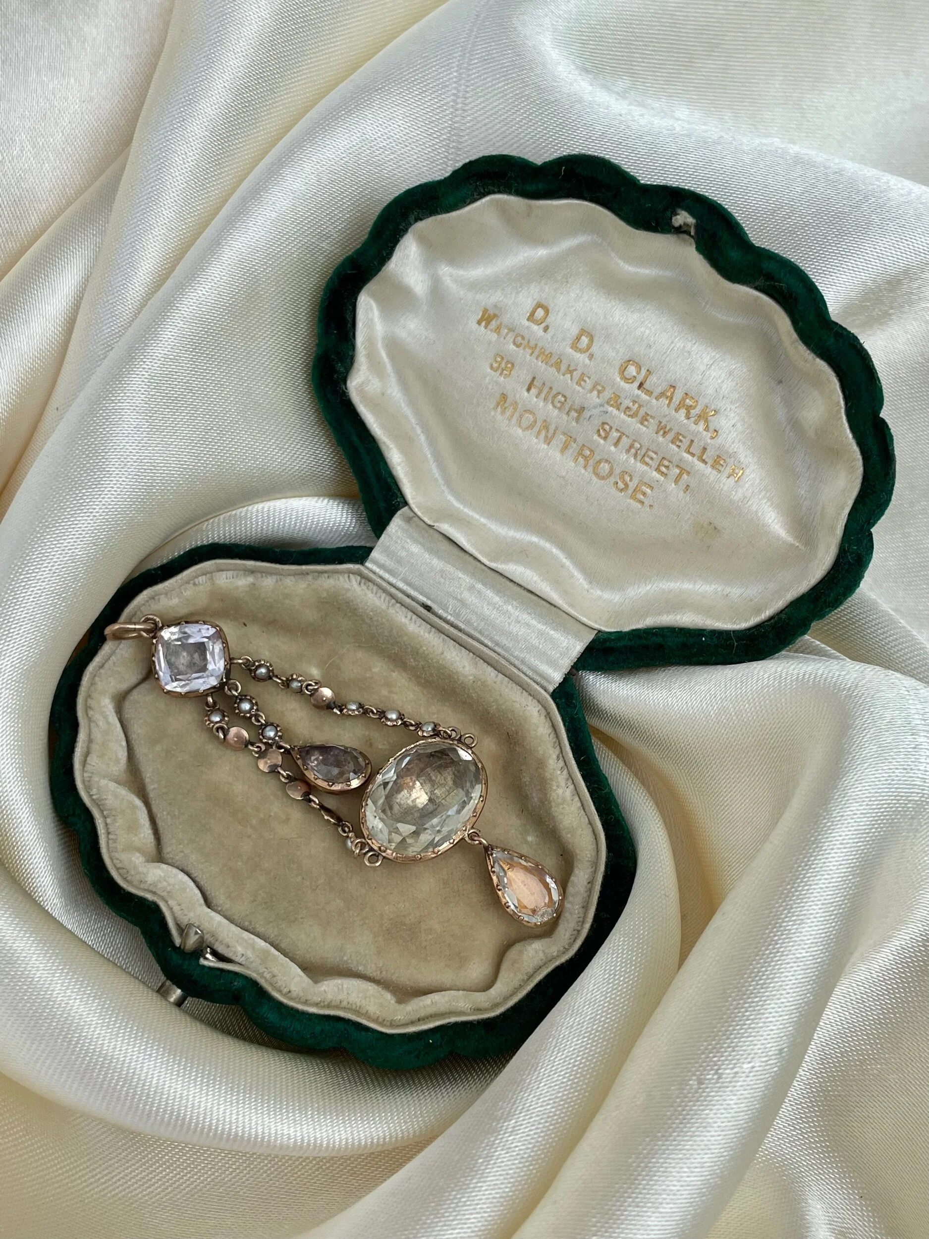 DDD2213B-5E02-464B-ABED-C94F7CEF21F4