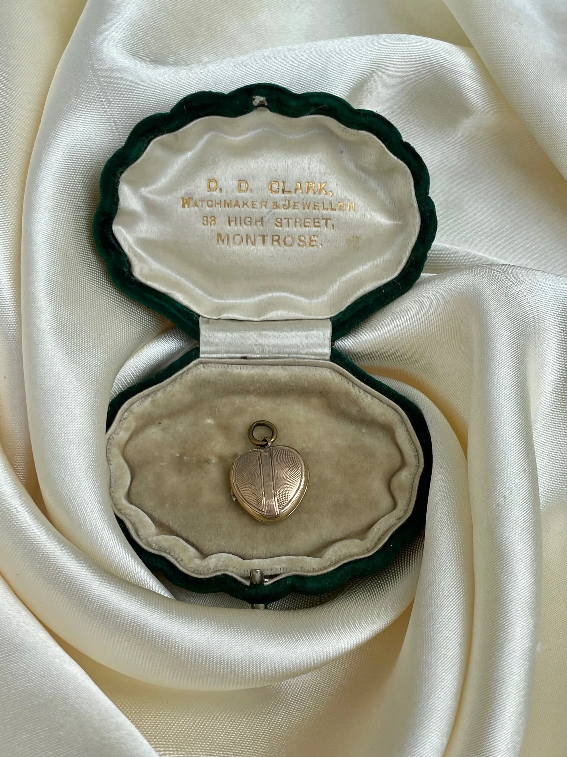 84BFB7B1-92C9-42E6-ABB0-F5CFD656F99E