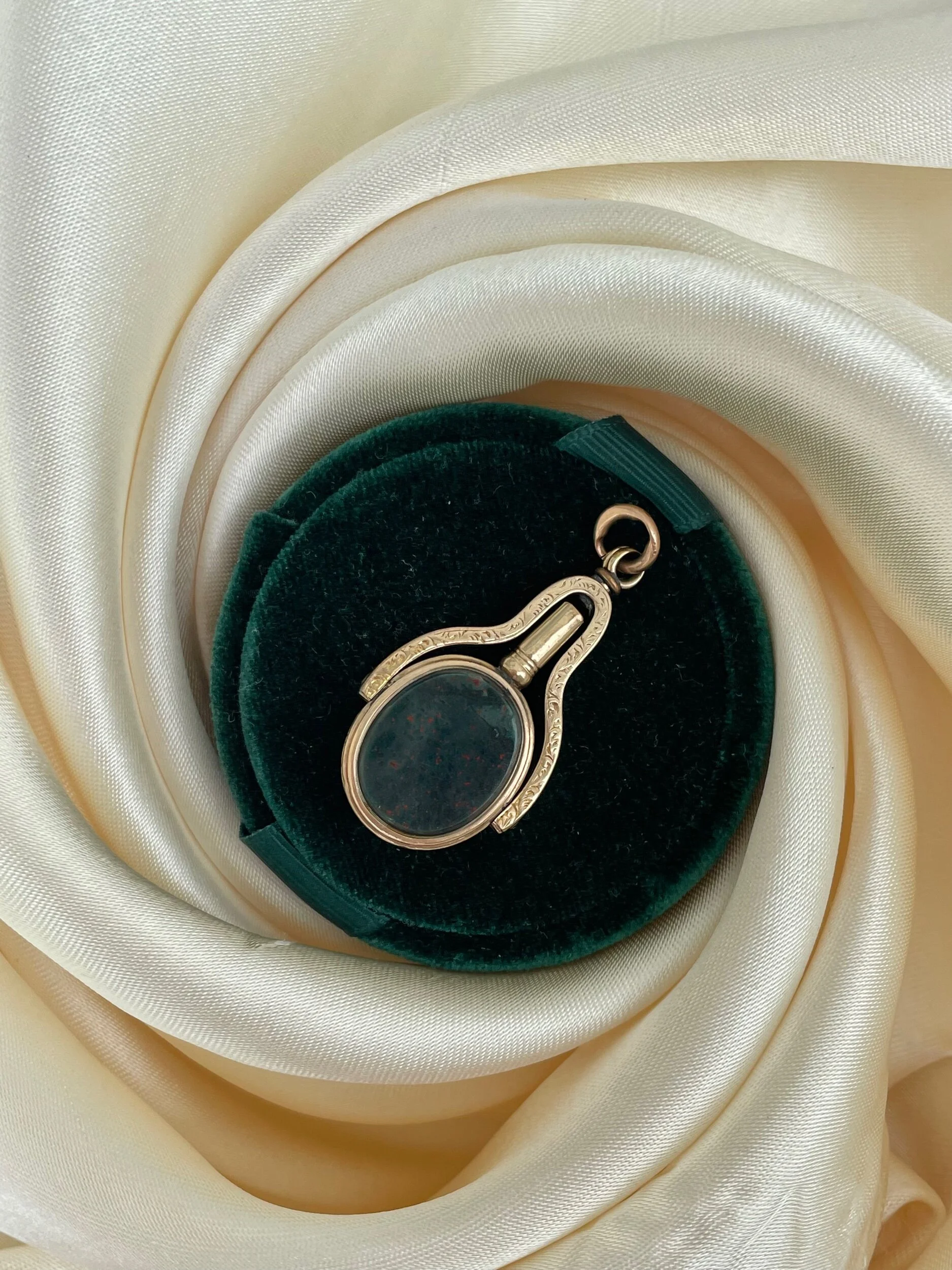 7ED79DC6-706D-4BFD-9A63-398518AE3B35