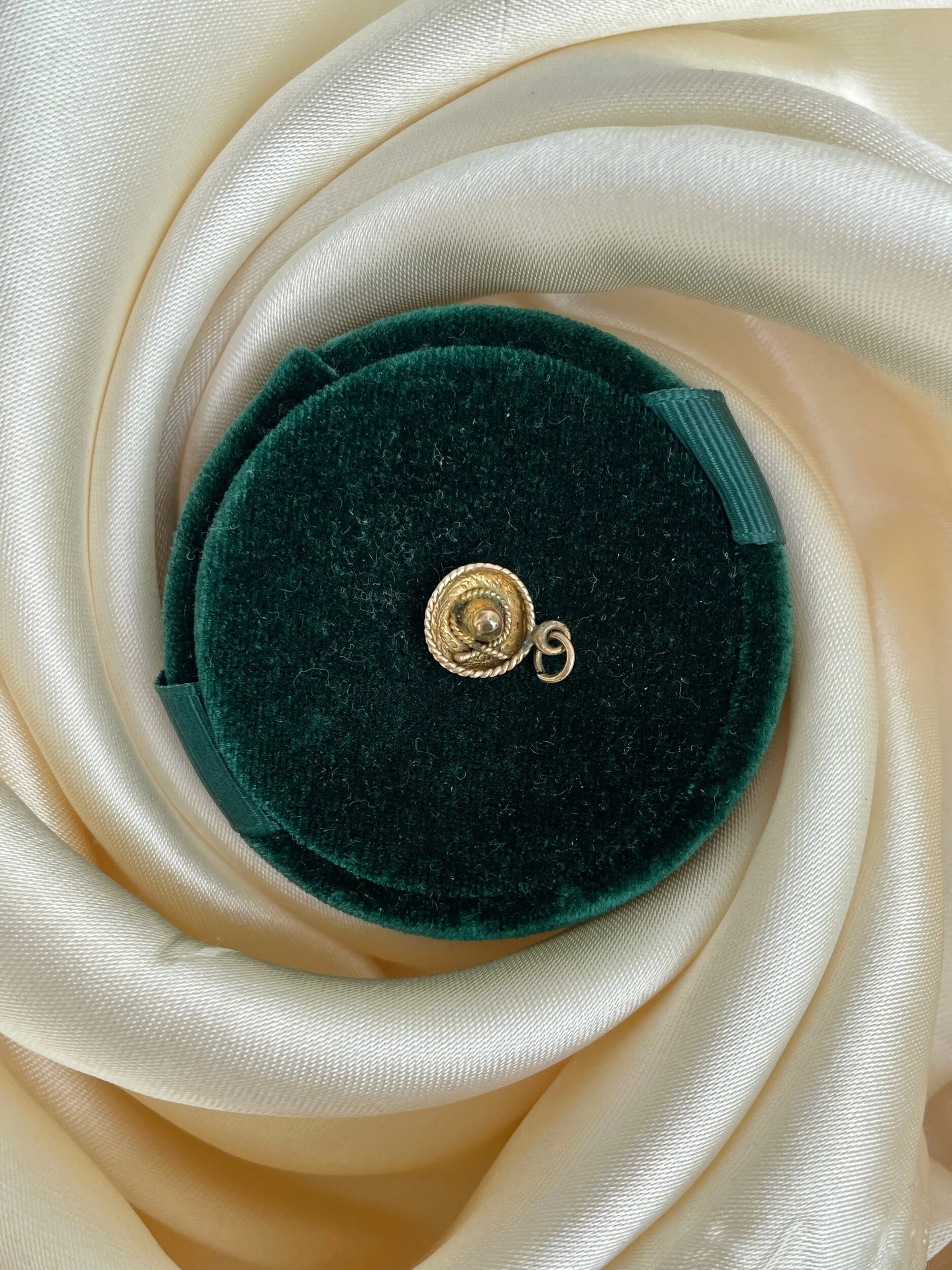 AD26B788-D502-4E2B-B027-589AB078EEE6