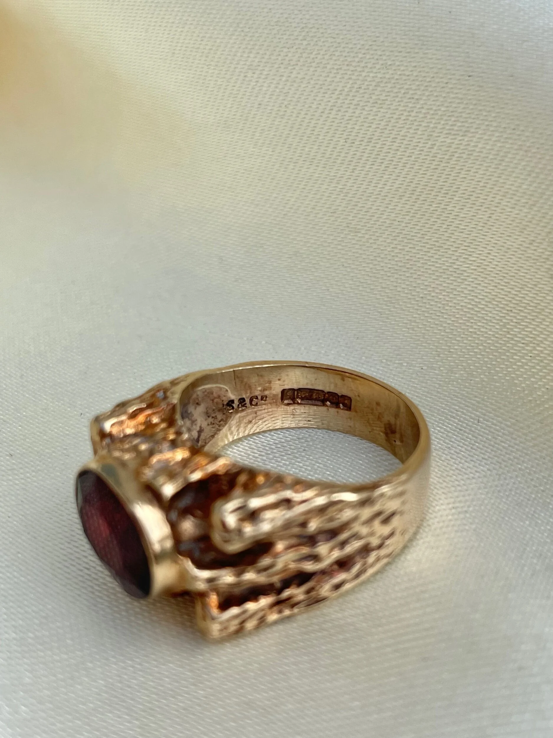 8DB7953A-0CD9-4583-BD93-9F3AF9A4E854