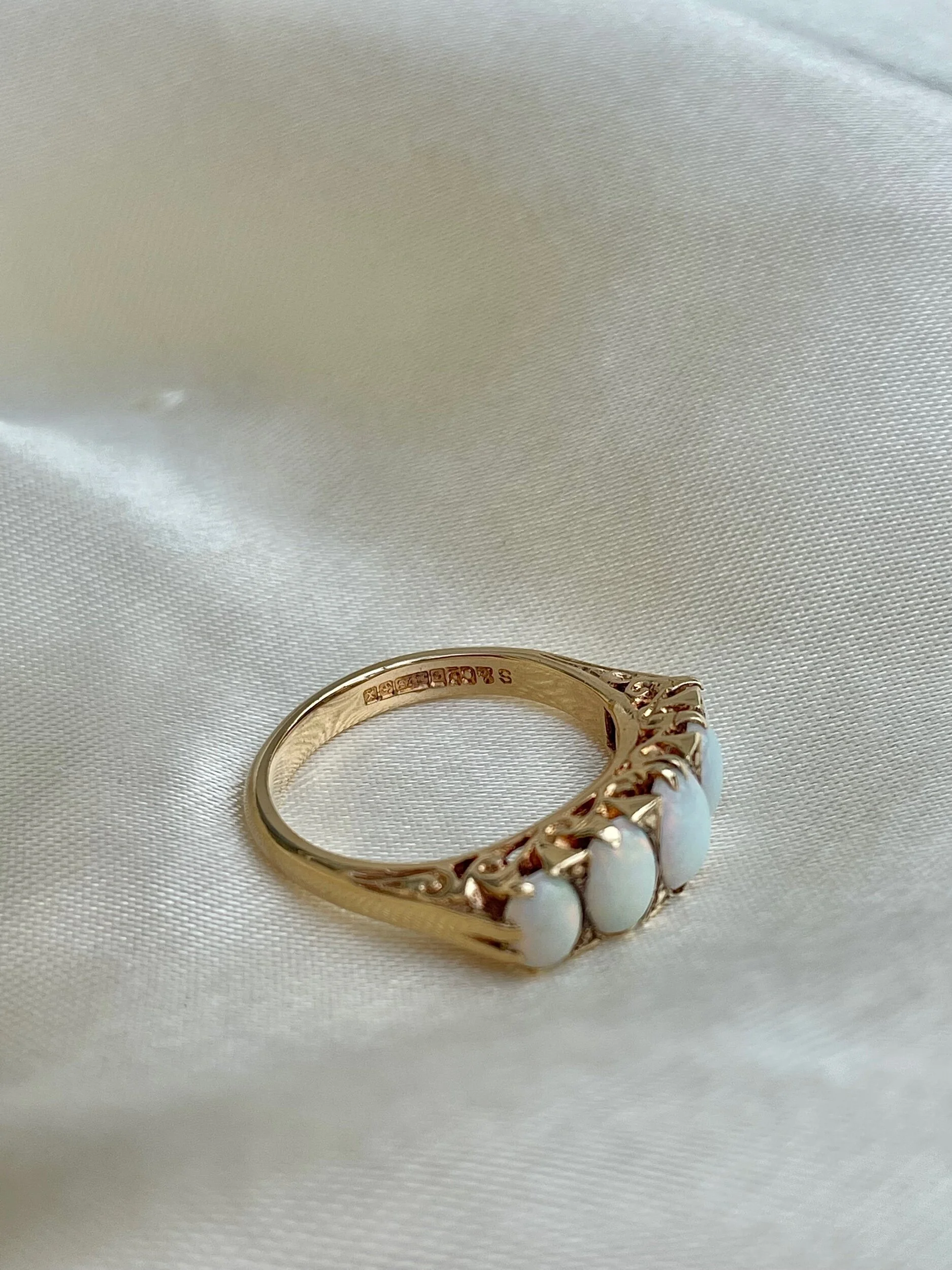 3970F635-90D9-47F7-AD9C-6BB436C87589