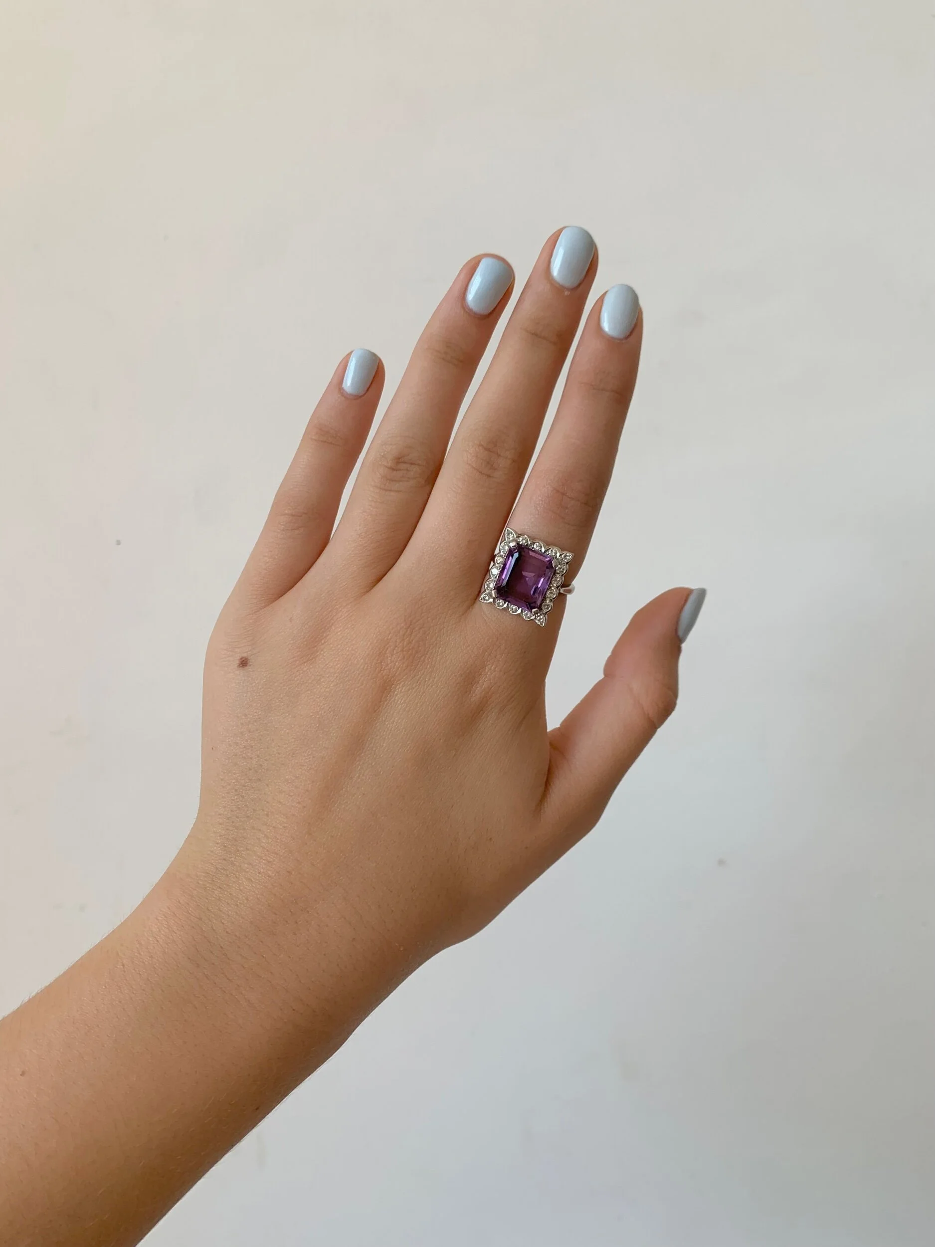 7C264A63-FEA9-4EEE-9FC8-AE6B861A6252