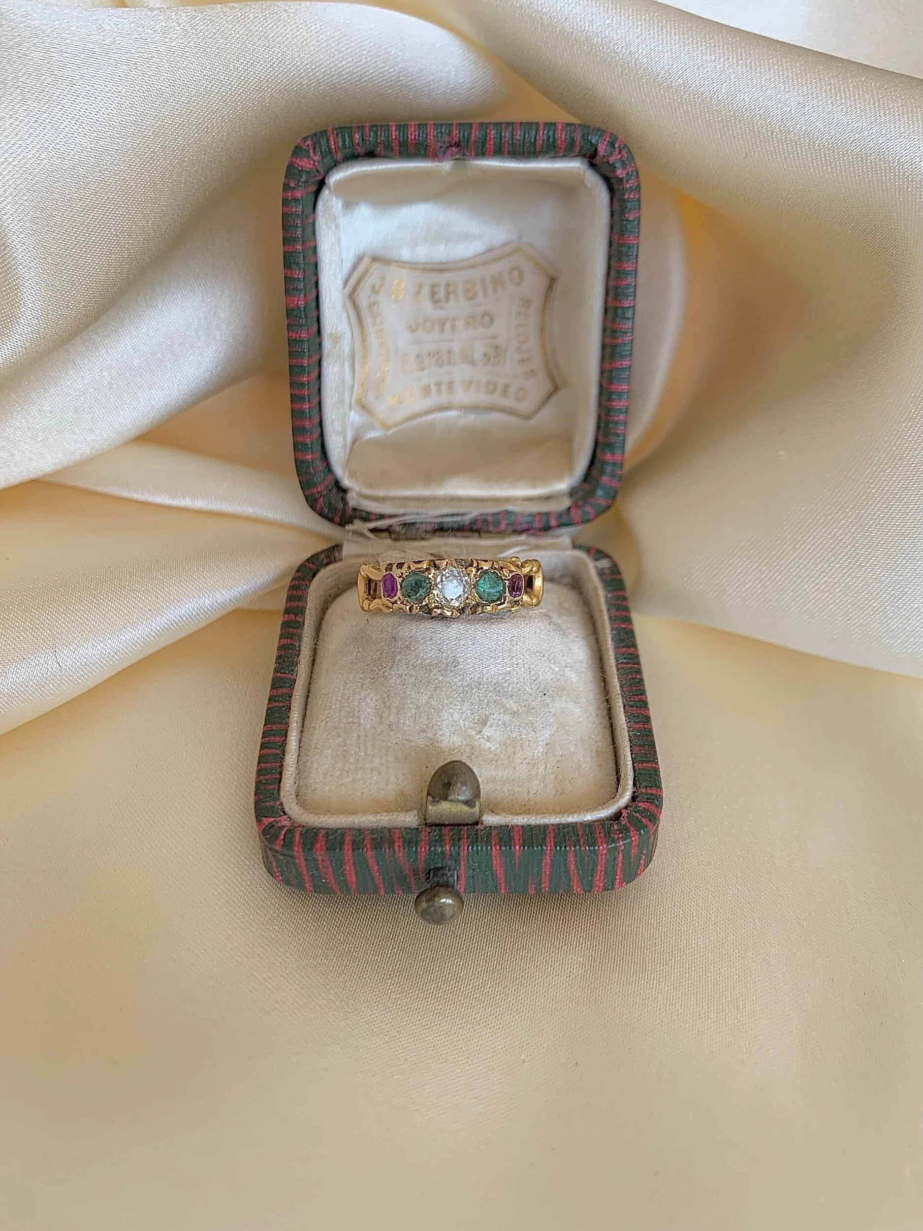 4E95EF2C-E078-48D8-97CC-732468E3E086