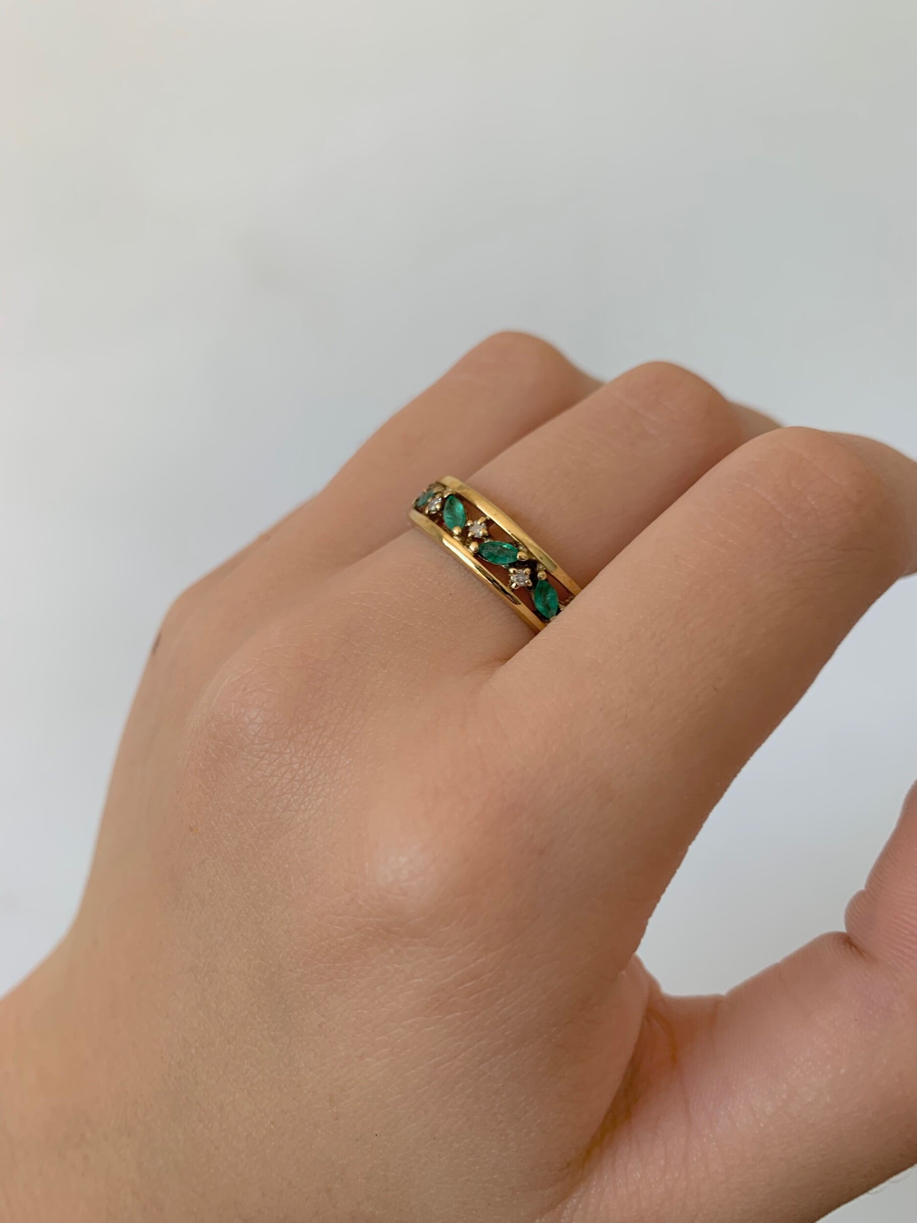 B519EC22-B7B1-4D73-8B83-2E0AF544E9A2