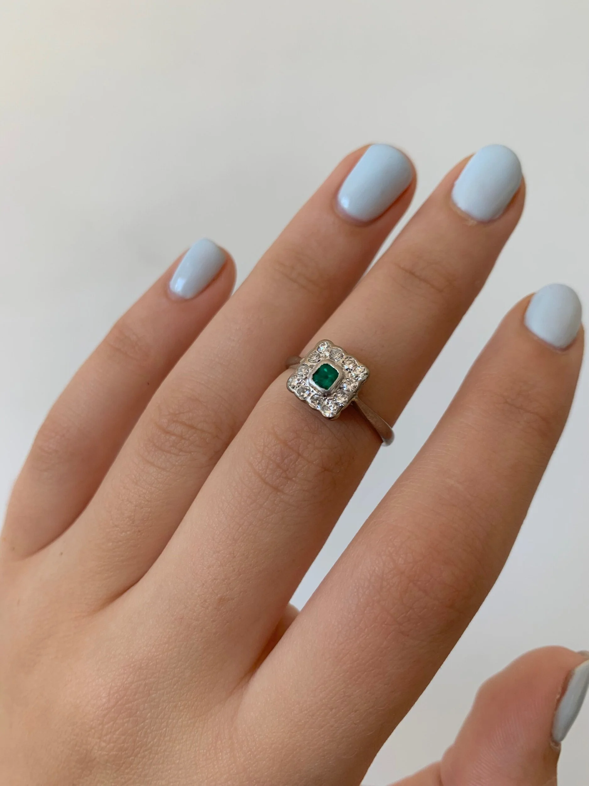 E900249E-BEA3-49DB-B405-A157E662F088