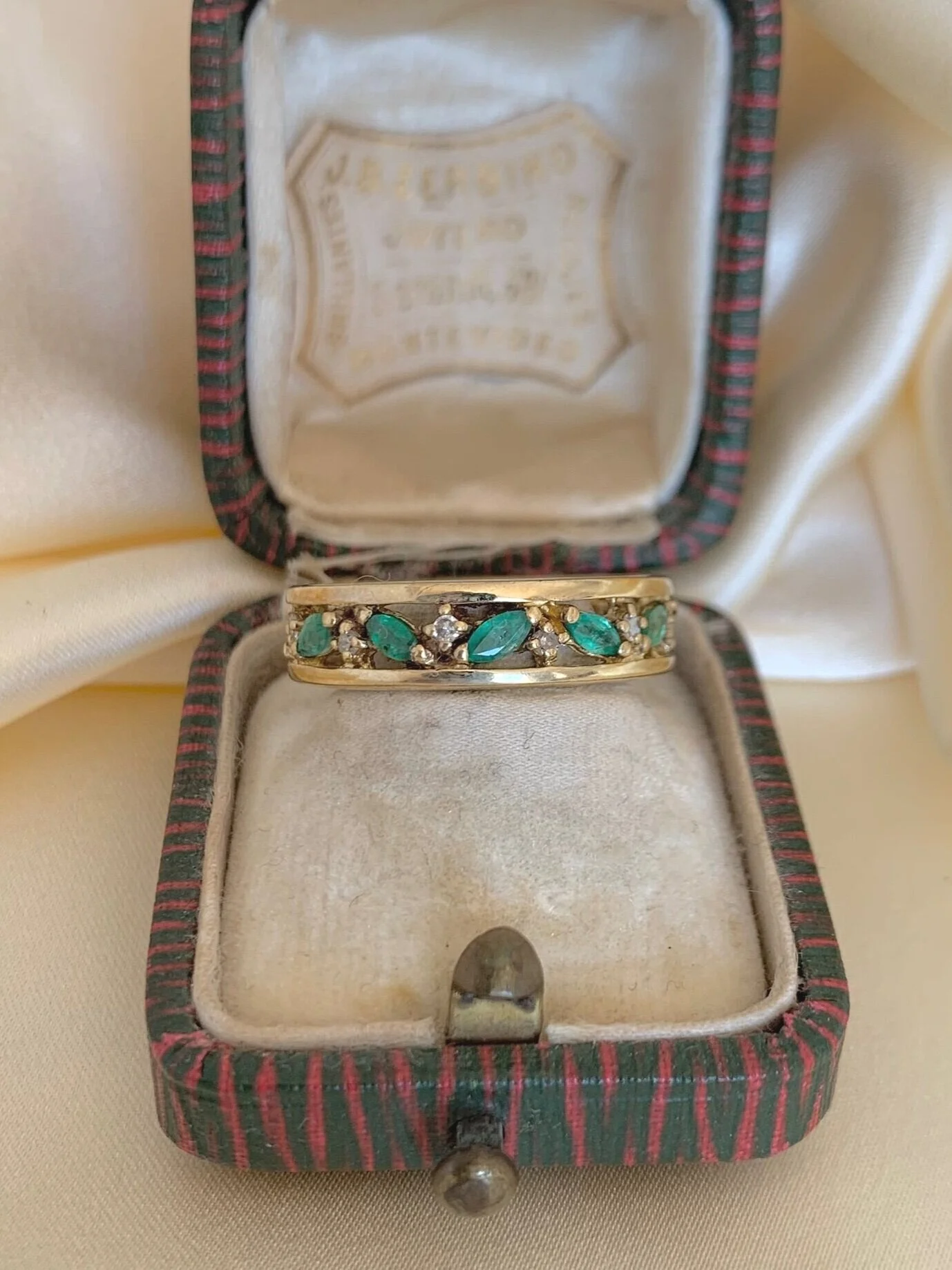 54CEFF0A-88D3-4318-AFB6-144410085D18