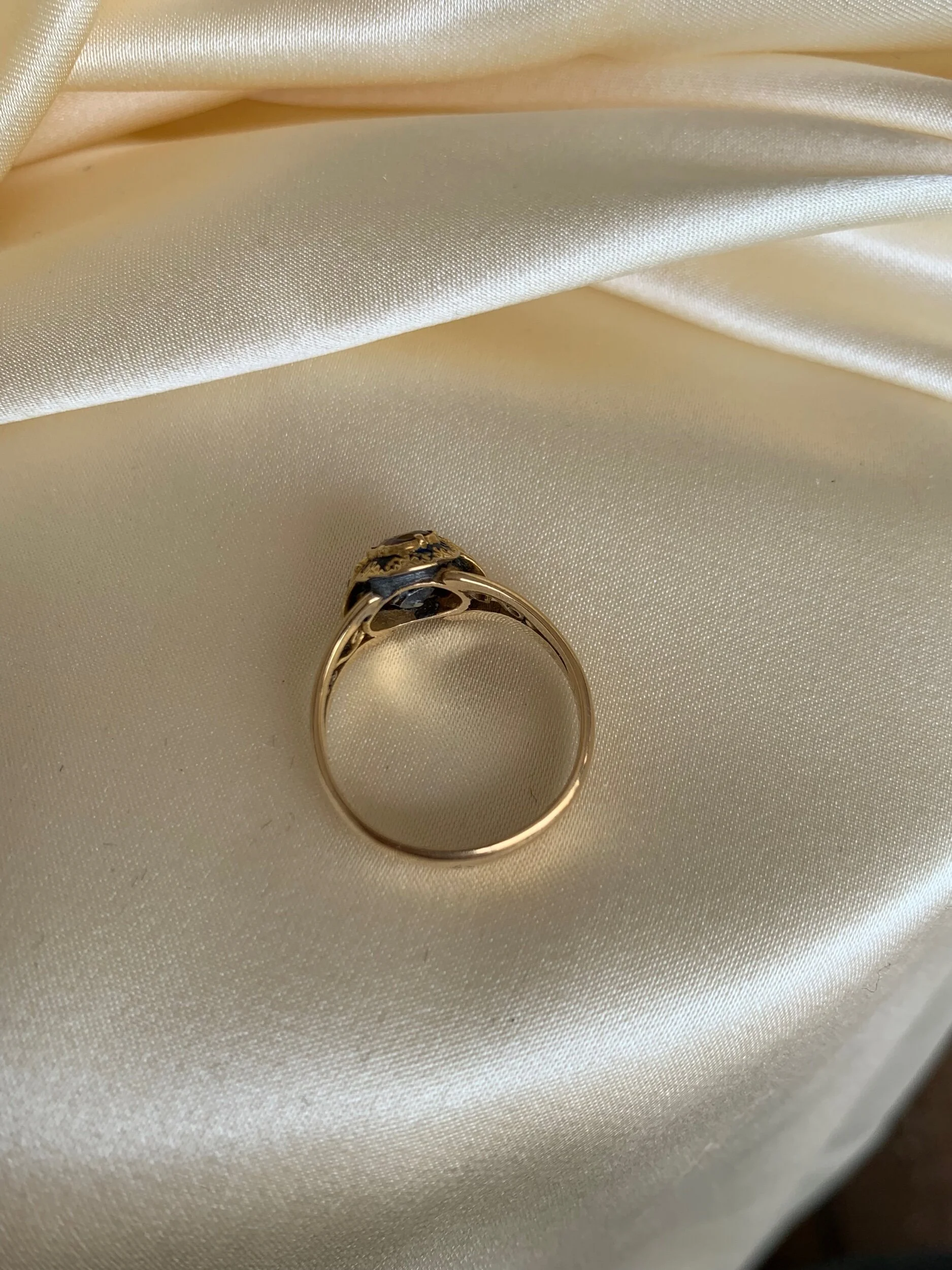 BA6B483A-EB0B-4C3D-8A6F-4745CE5991E8