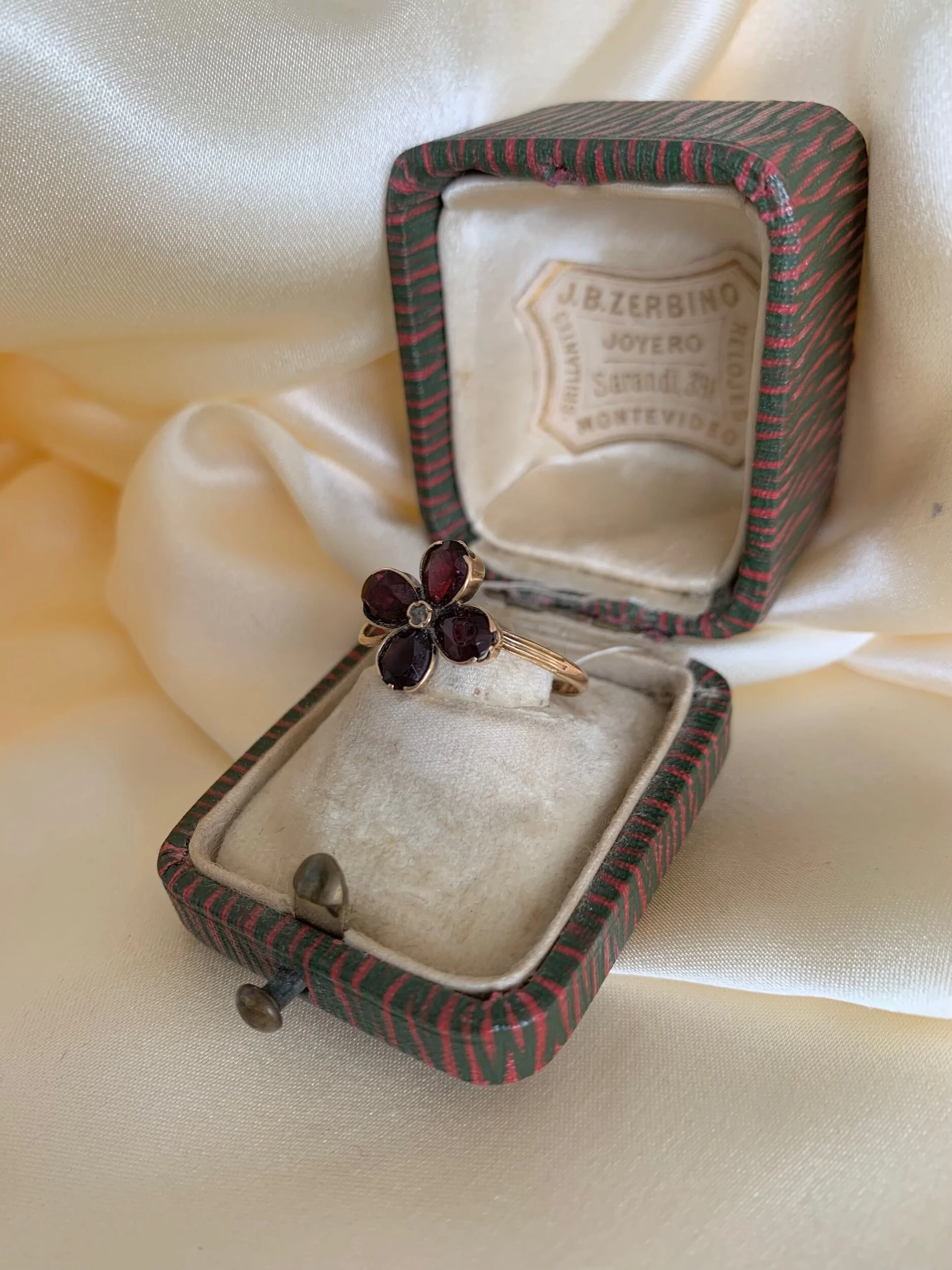 CA5A1E2F-868B-48E2-ADB0-3217A205012F