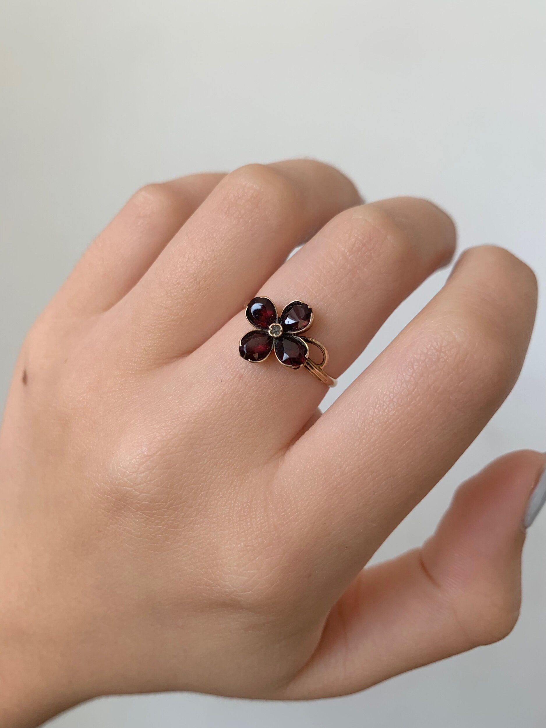 FC749547-9F99-4B0E-A96F-72A0EC19B69C