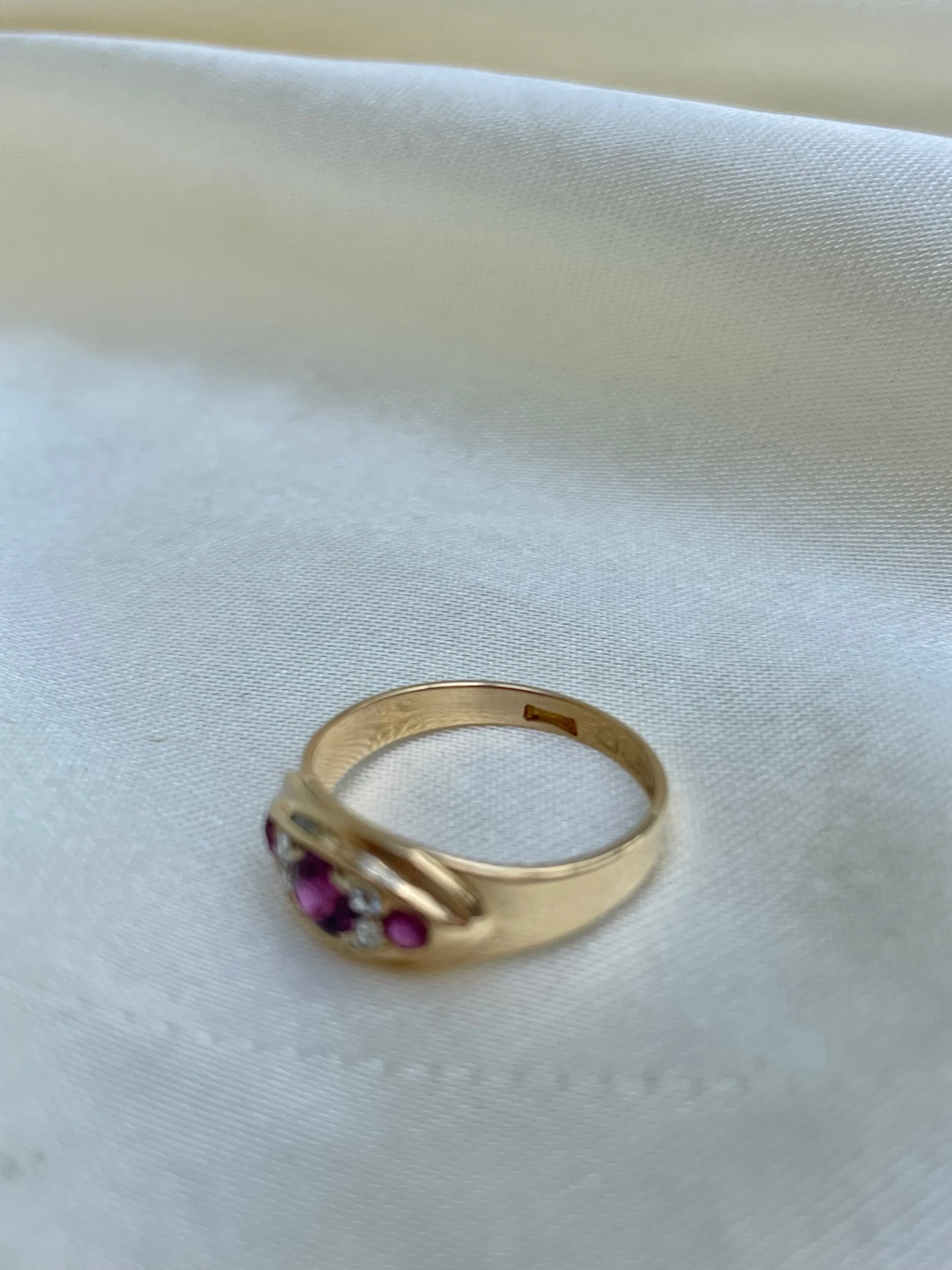 B4320AE3-72A9-4106-9740-CF88CC8779AA