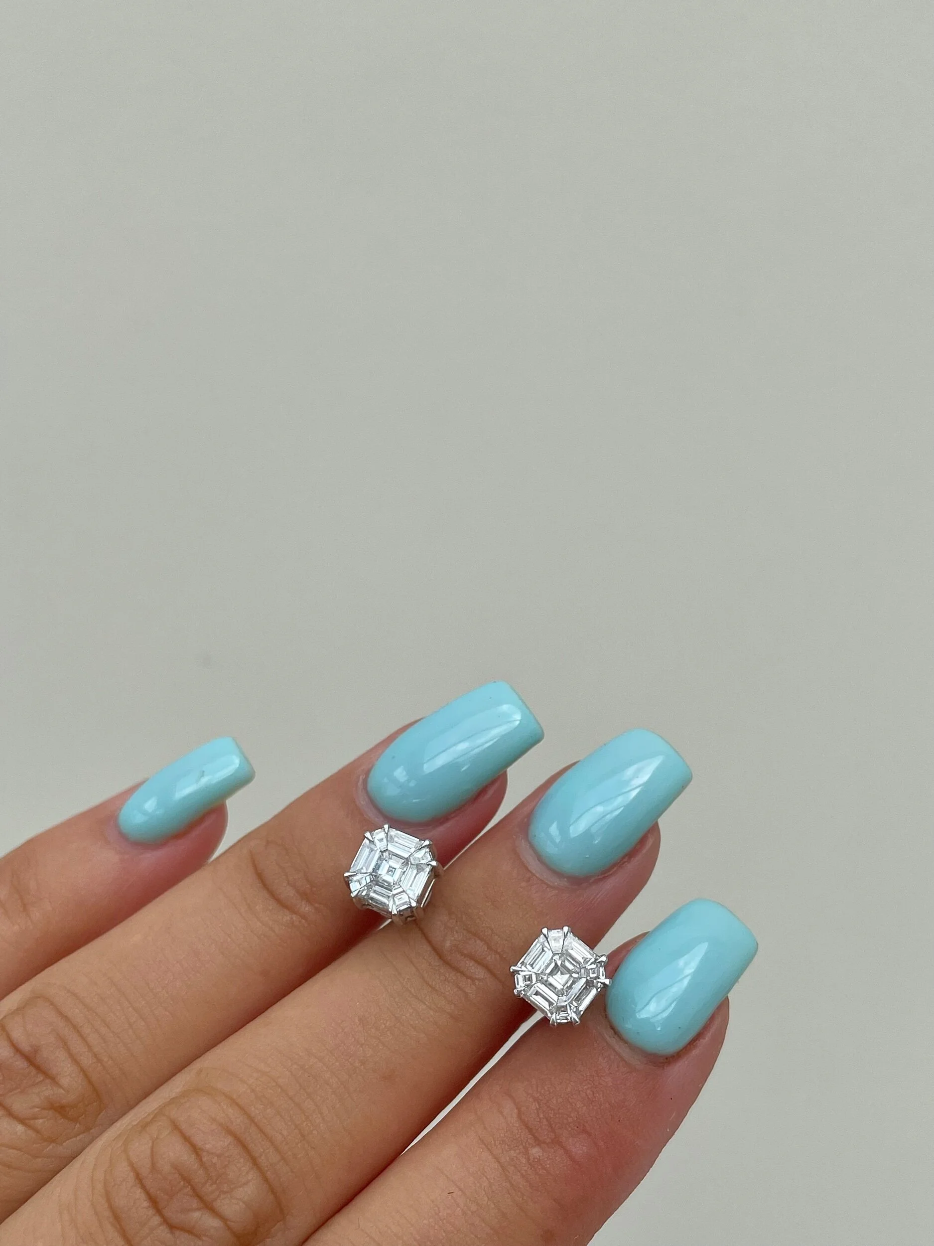 2699175B-CE49-4F36-8F2D-167336744EF2