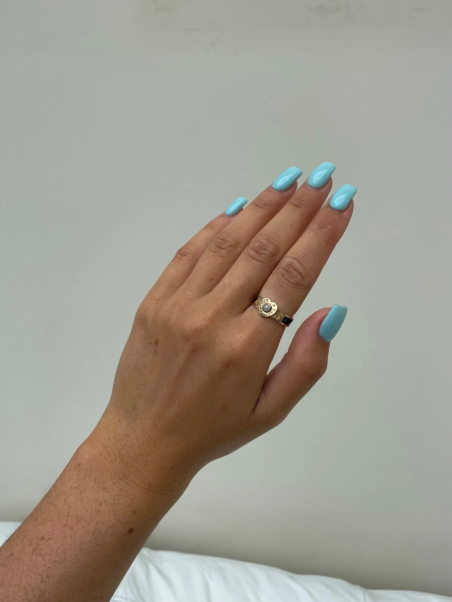 EA7C141F-997E-476E-A441-E292009E8B1D