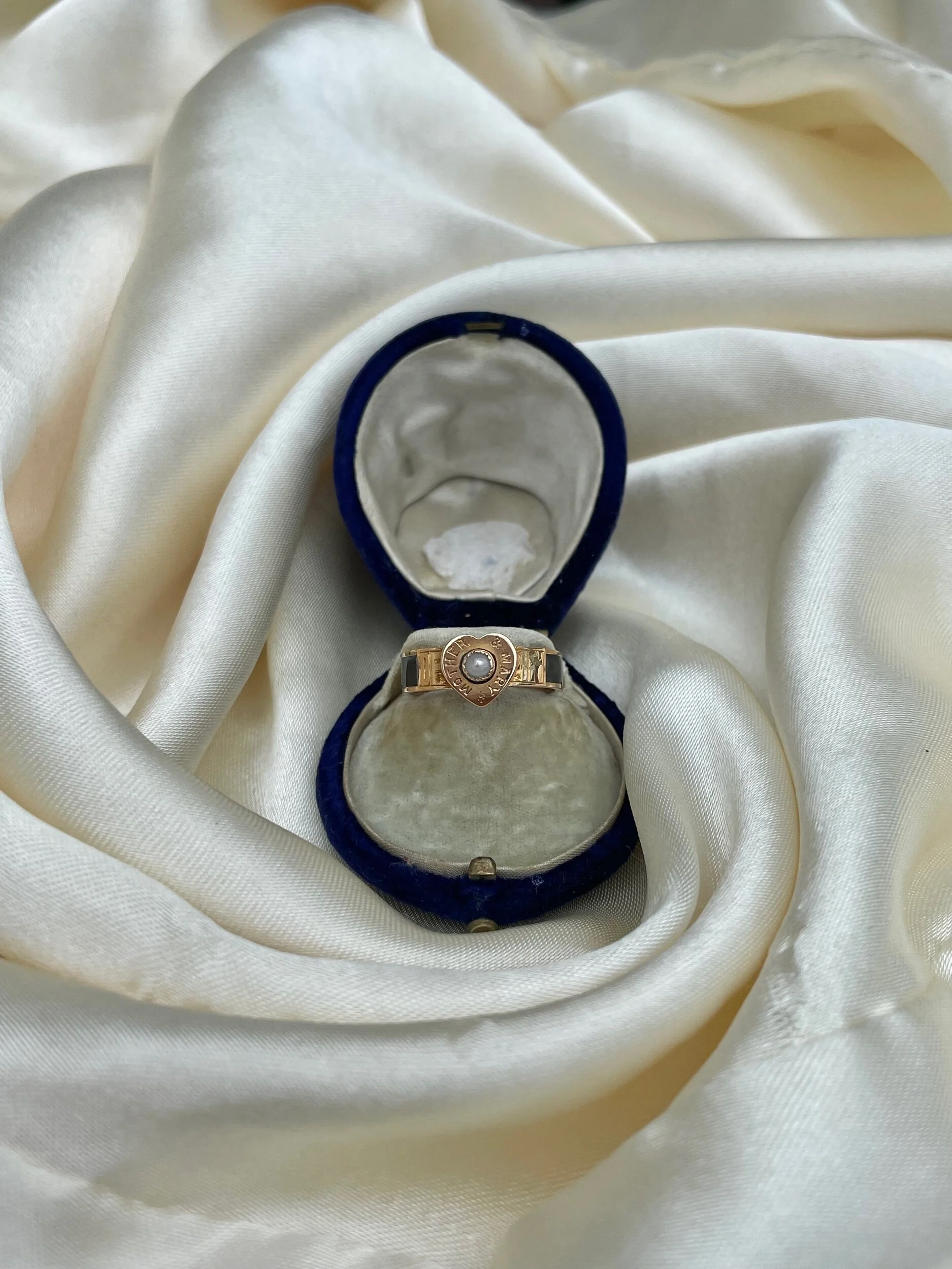 B6B25643-9FEF-45D4-98C3-42B55250D6E0