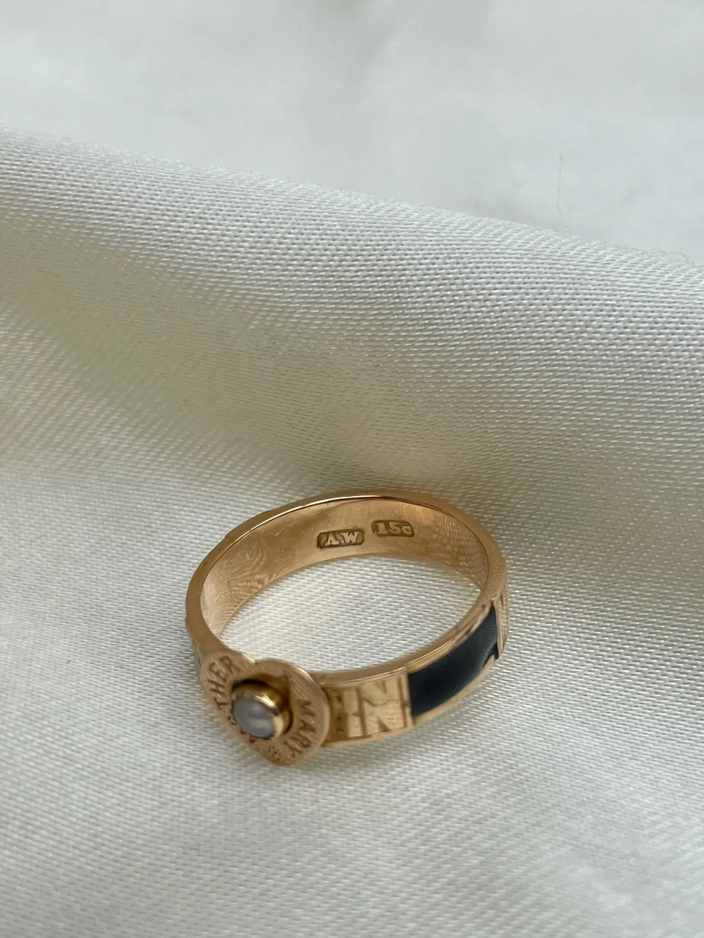 ‘In Memory of Mother Mary’ Gold Heart Black Enamel Ring — Gembank1973