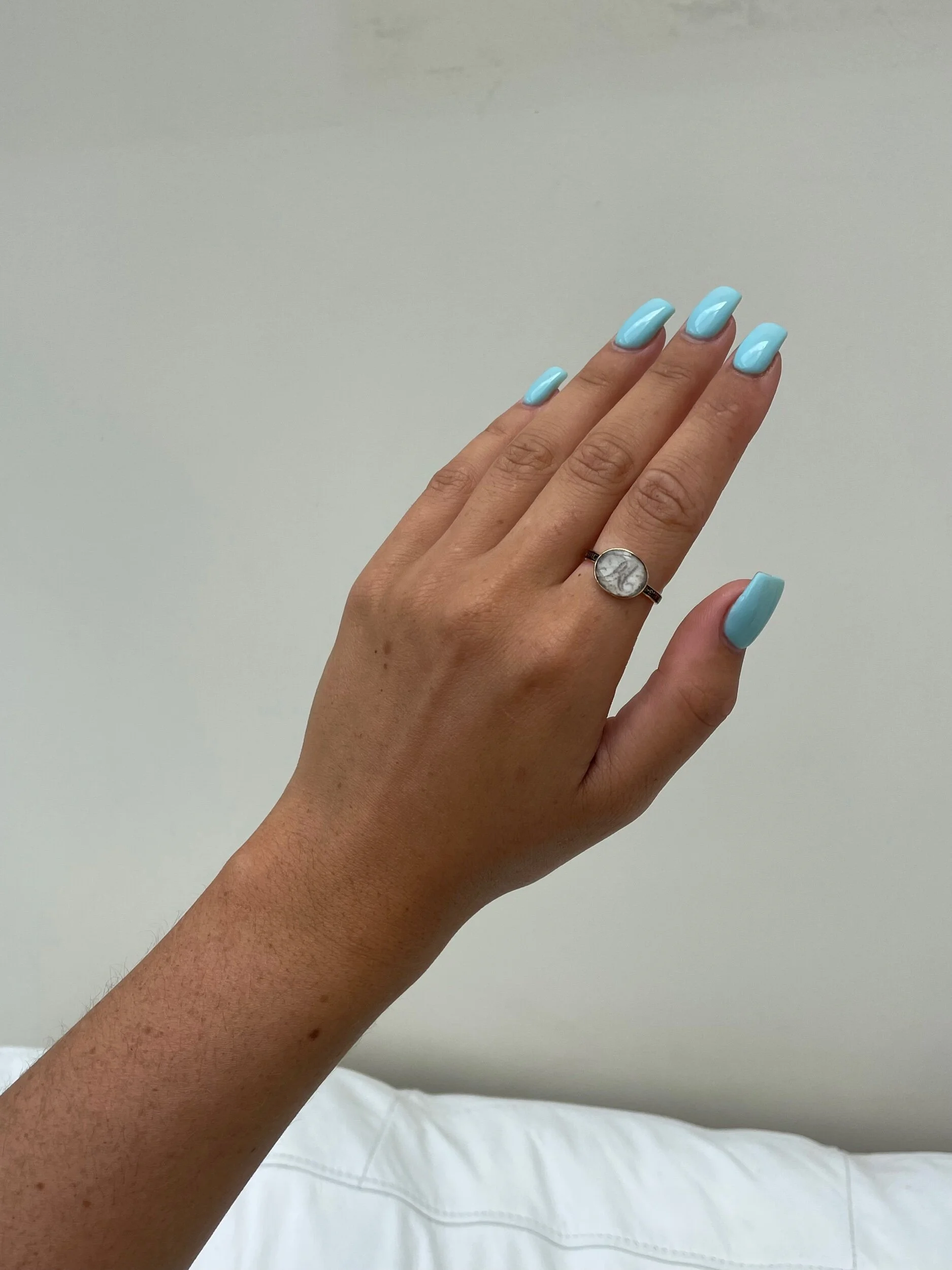 1F935640-94D0-468E-A11D-56AE9D449928