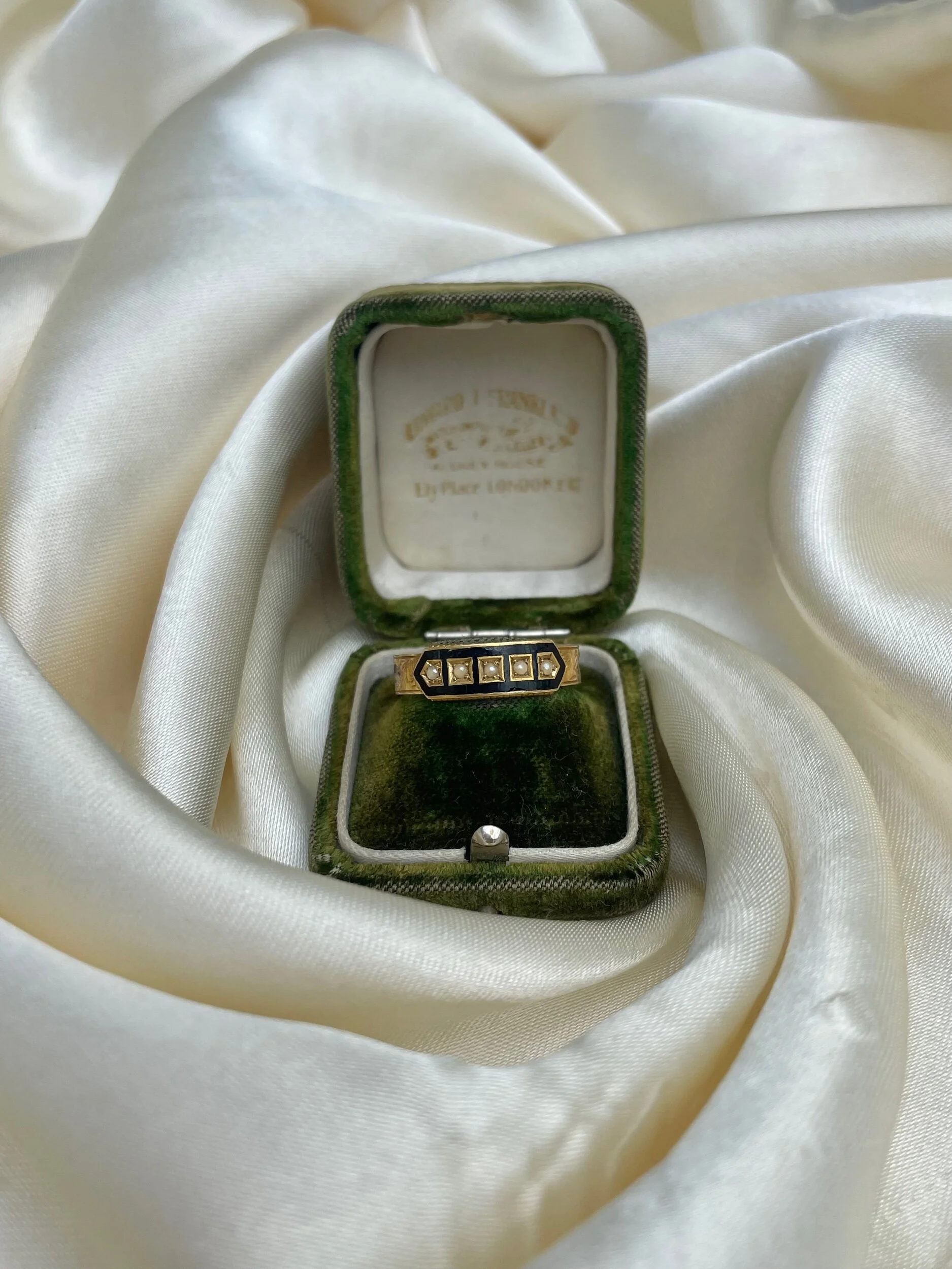 461DC4C1-96E0-4F9D-B71D-BF0B64AA1C5E