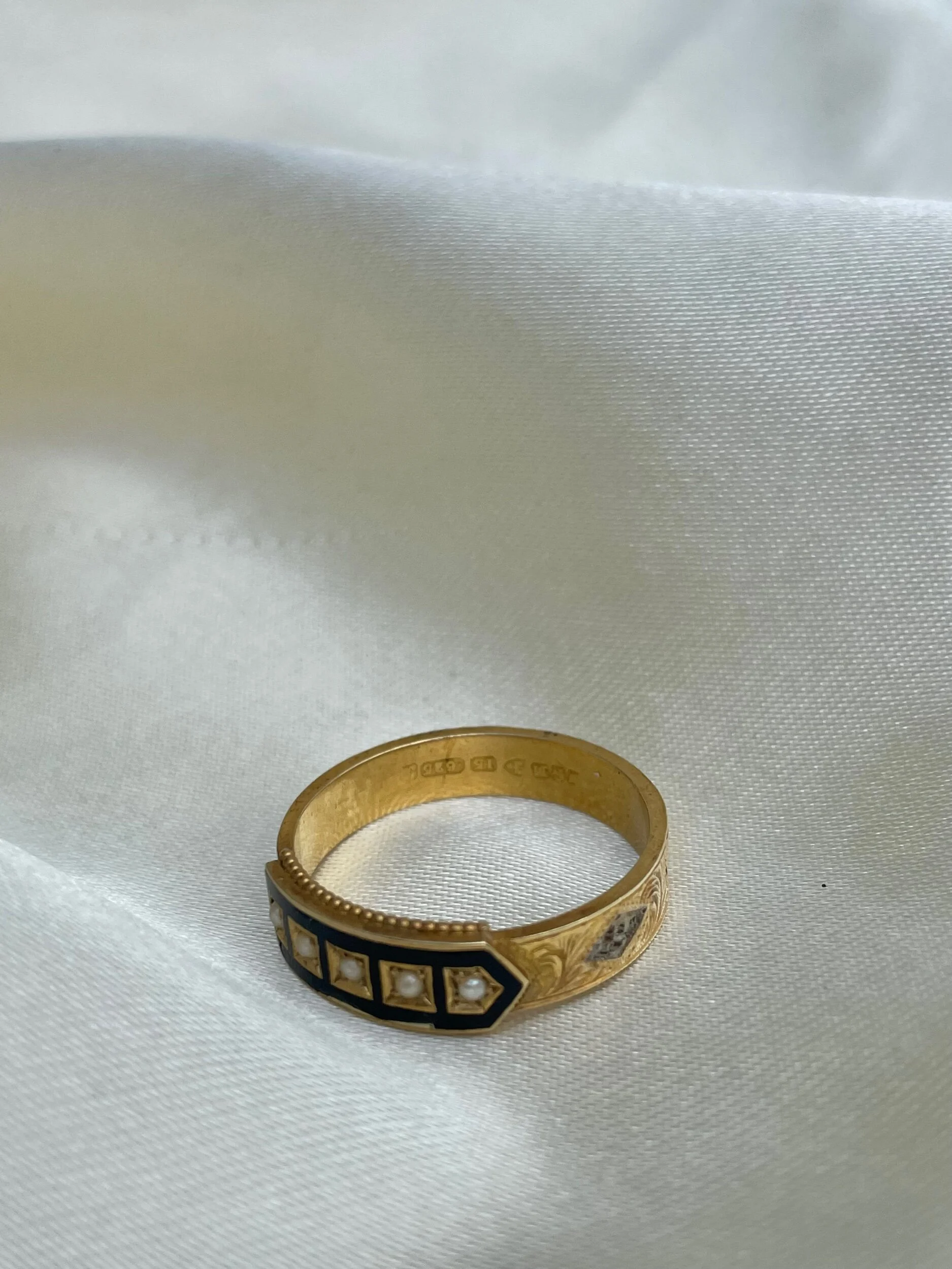 CB9EA8E1-9FBE-42EA-8B18-24899A25D7D9