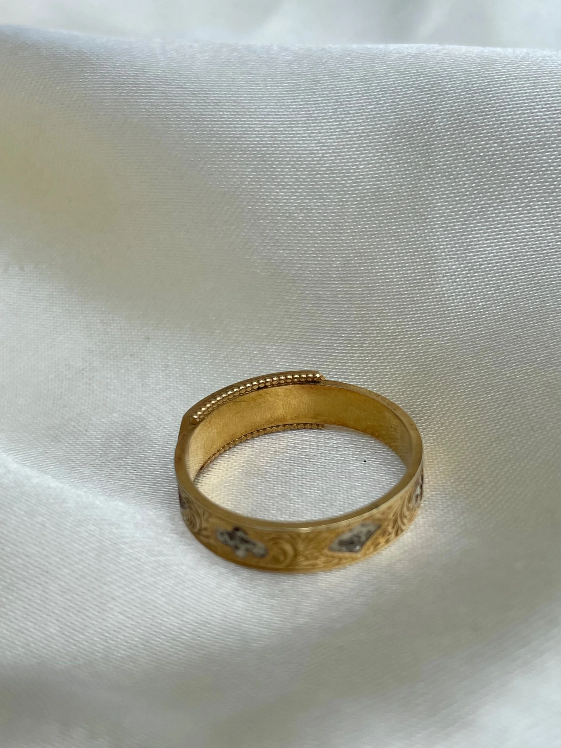 ABF4DC7F-ED0C-4B07-A4B6-0C0D827D48E6