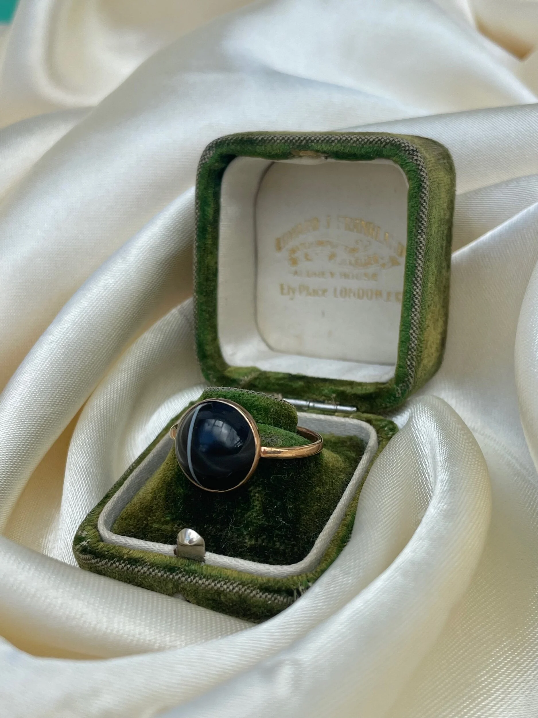 28FE6A99-592F-495B-8B74-BF9A161DD3CC