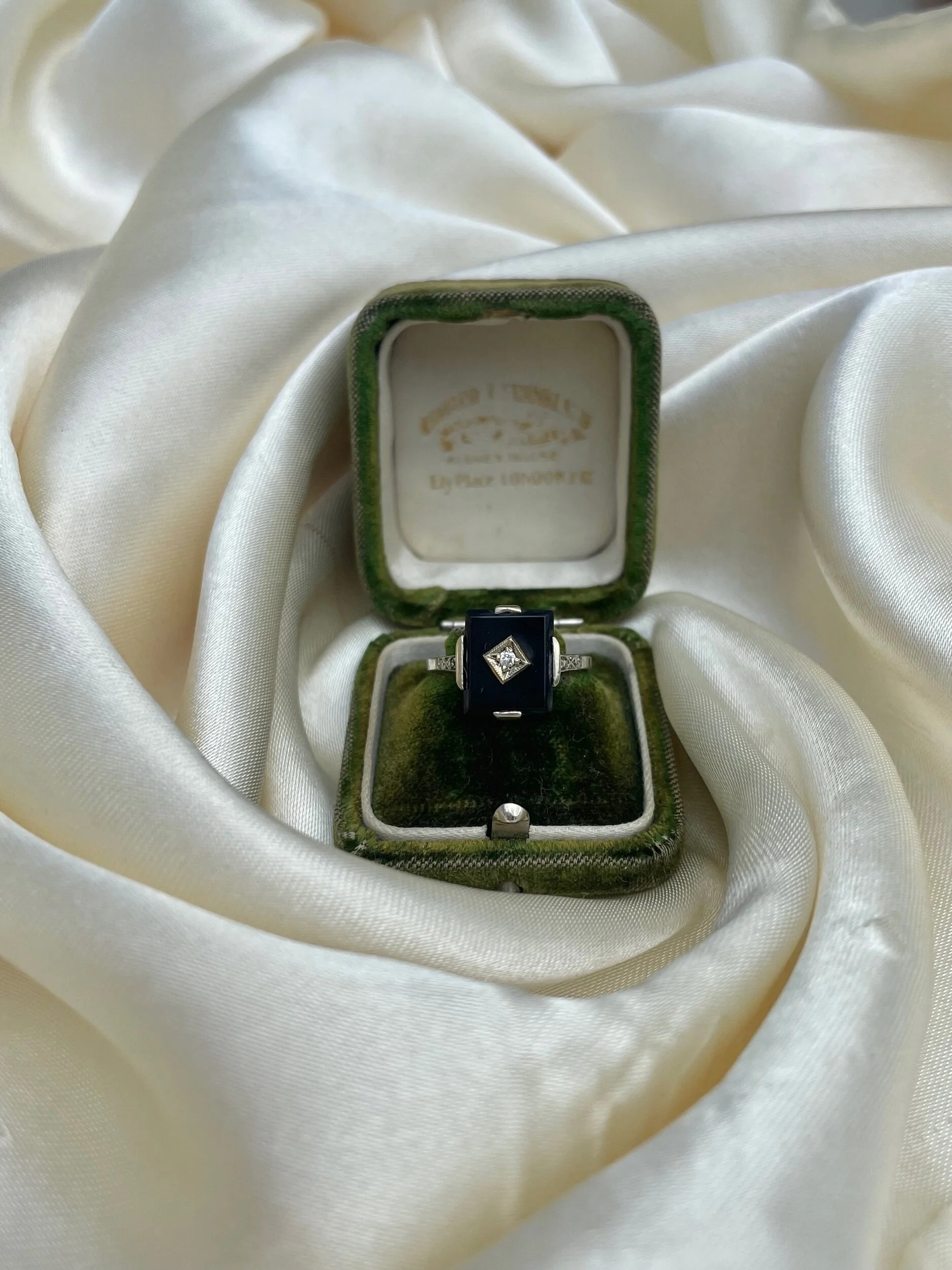 196CB84E-5EB6-4149-8301-E9D44F37E3F1