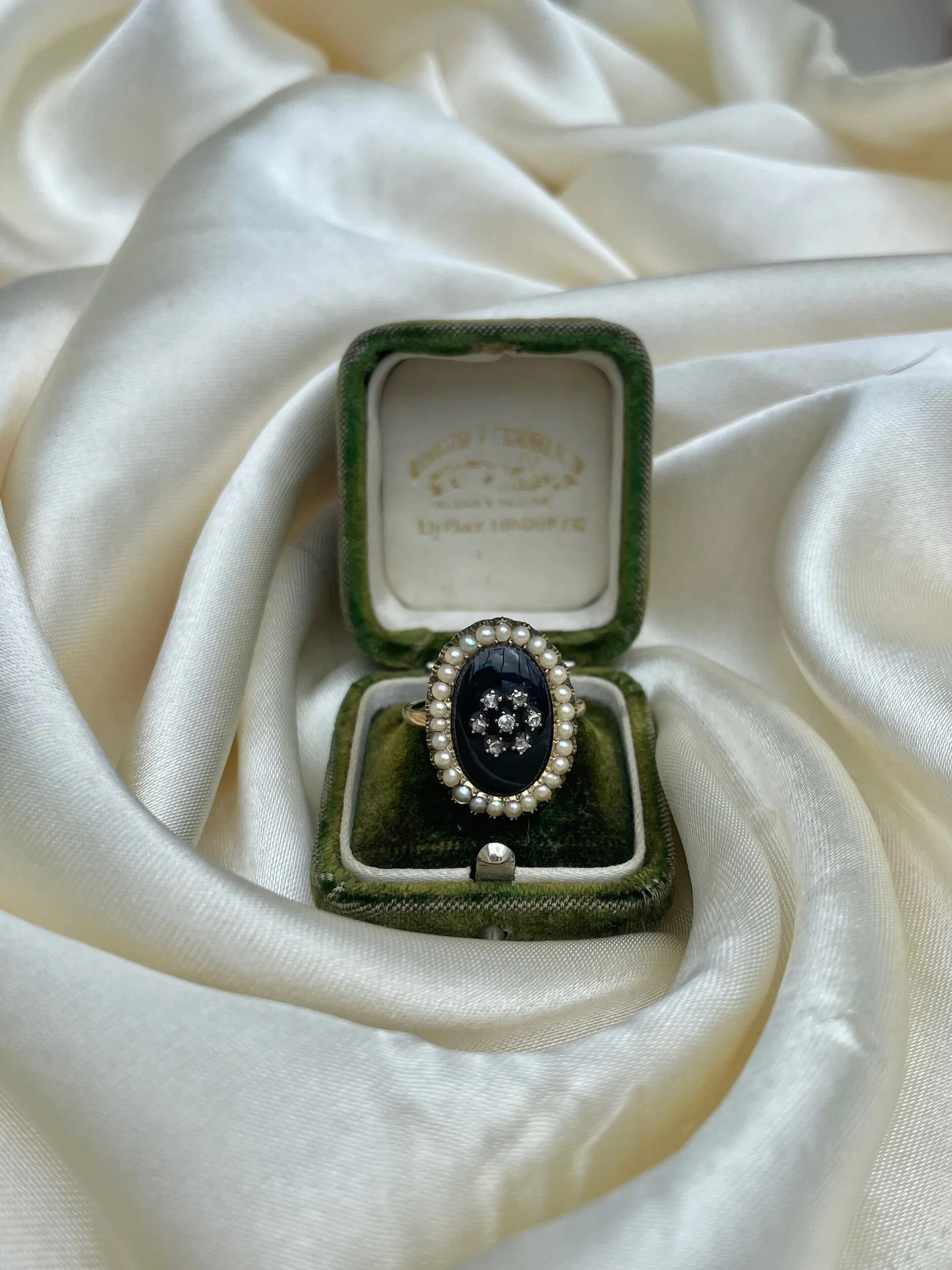 3B703E6C-27EC-422D-A481-A62E6288B968