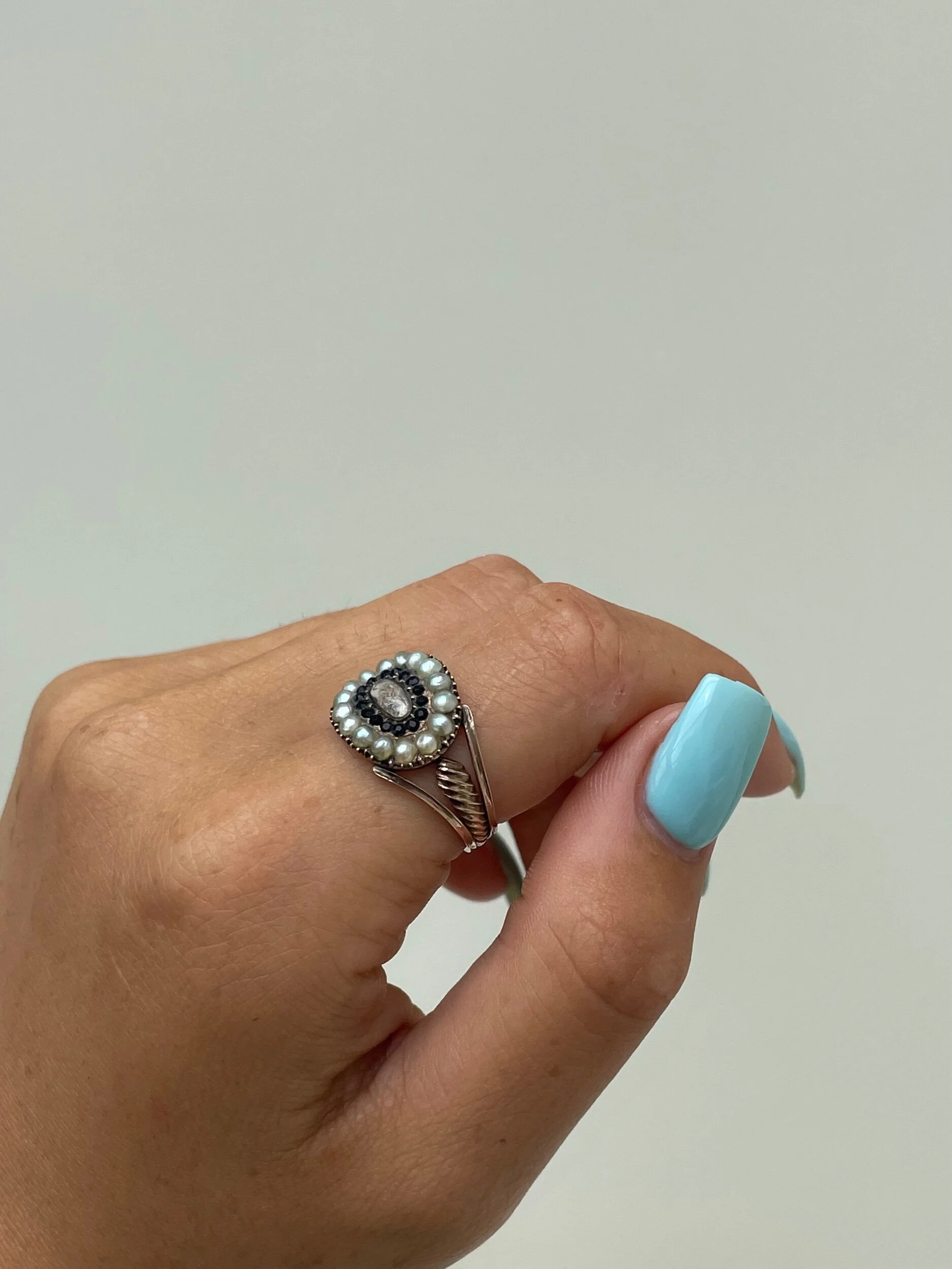 A0C66AE8-F222-4C2B-856E-E64AFD14B5CE