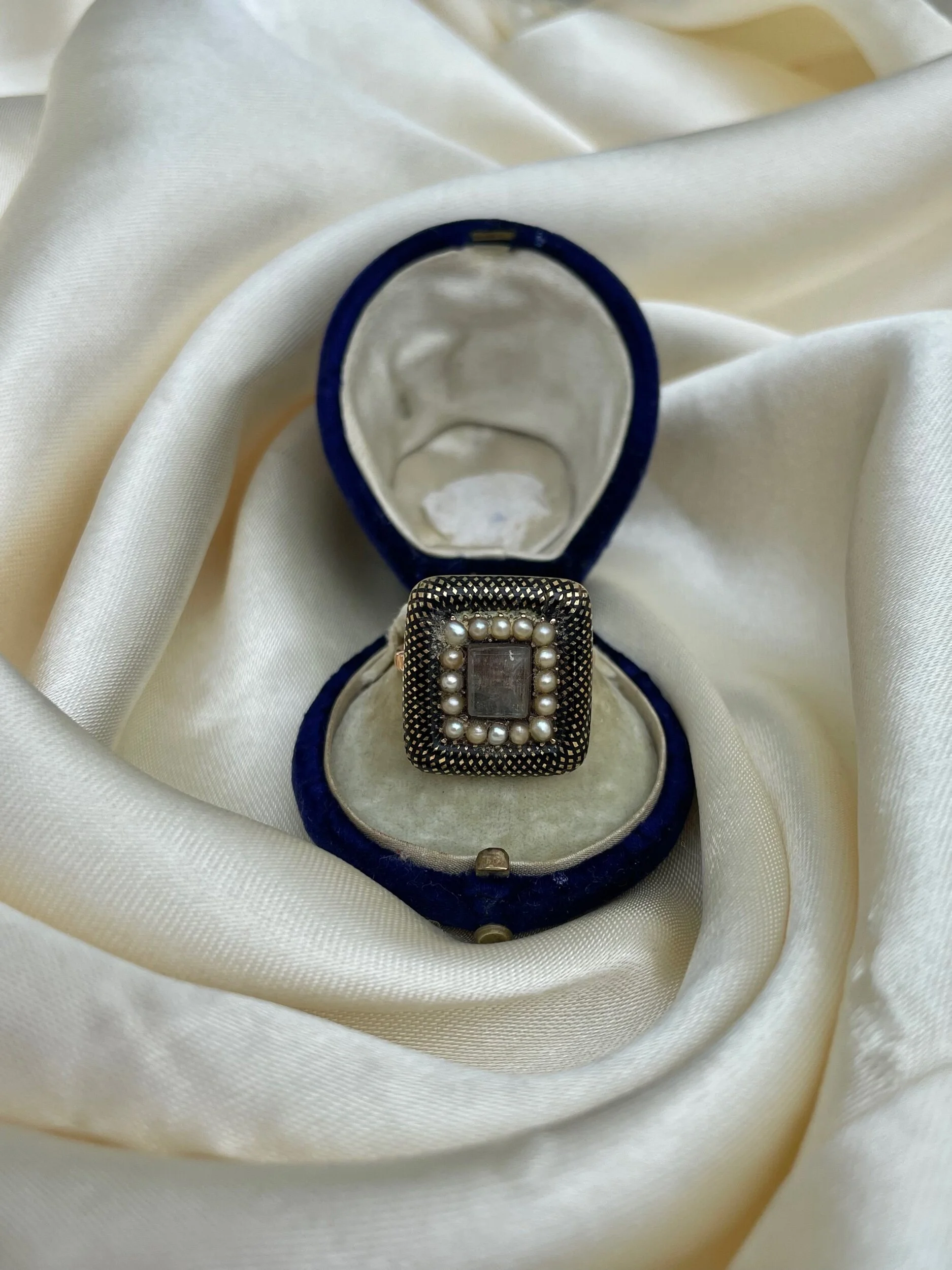 FB509B10-9AFD-4E45-A0A8-D9E1370219E9