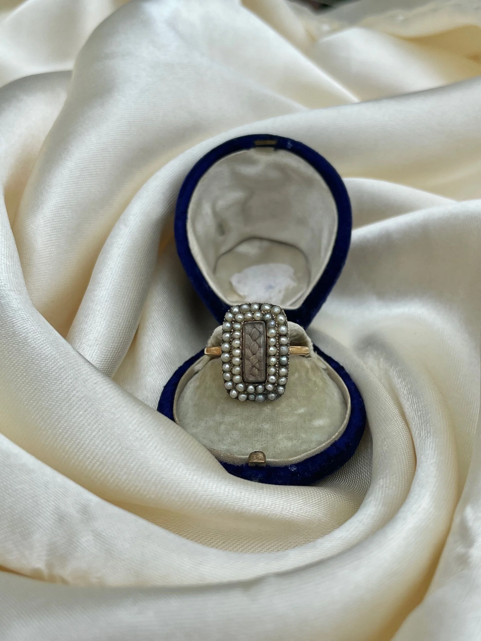 B148583C-0056-4F25-BFBE-0E3DE283EDBB