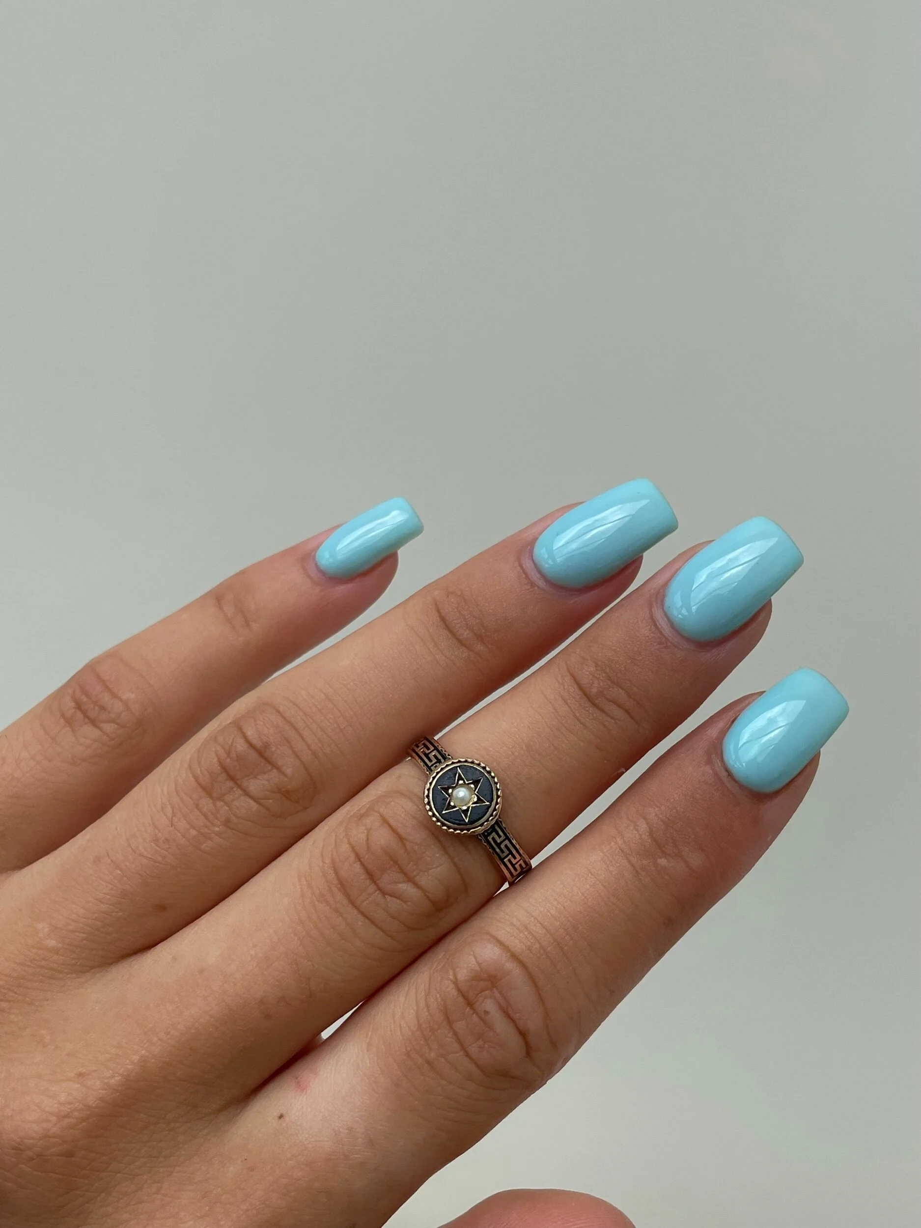 22C1E772-A263-419D-84AC-996F87A018D2