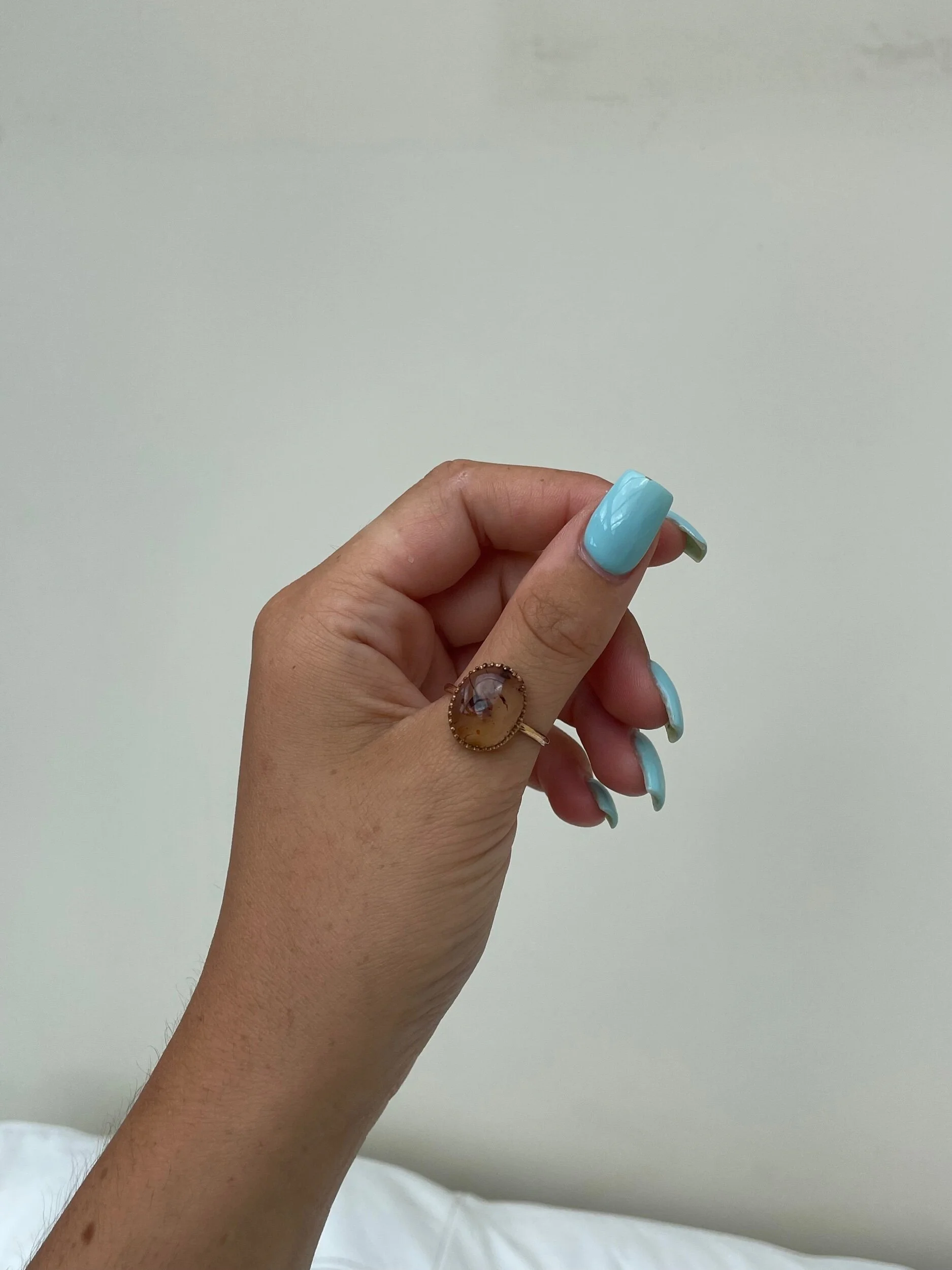 6B37B425-8CD5-4D8C-AA63-6ABB64CF73BA