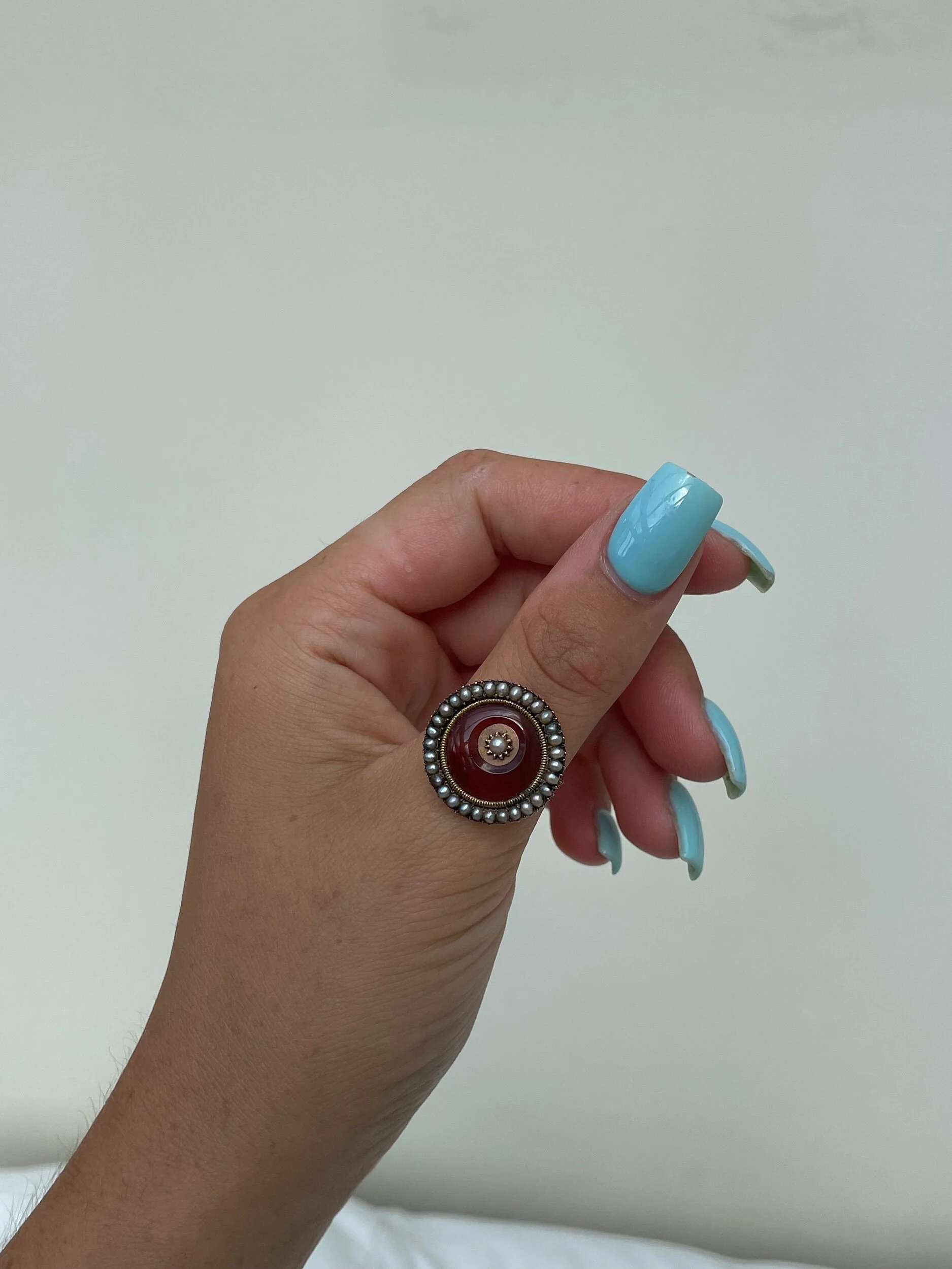 BF68A60B-19EE-4D4A-9496-A4417FE63849