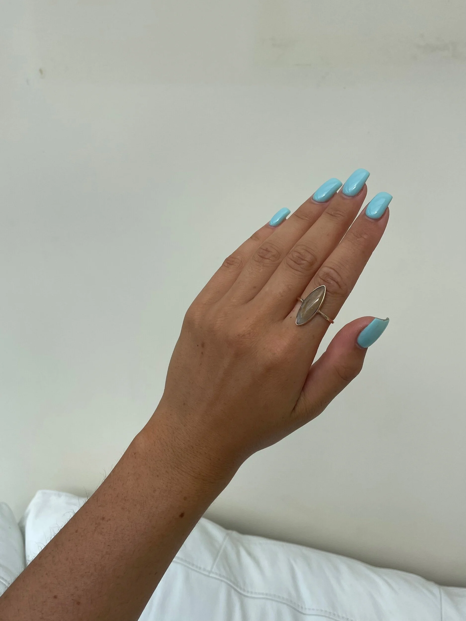 6DA17A53-6C1F-4B64-931A-F06C3E240064