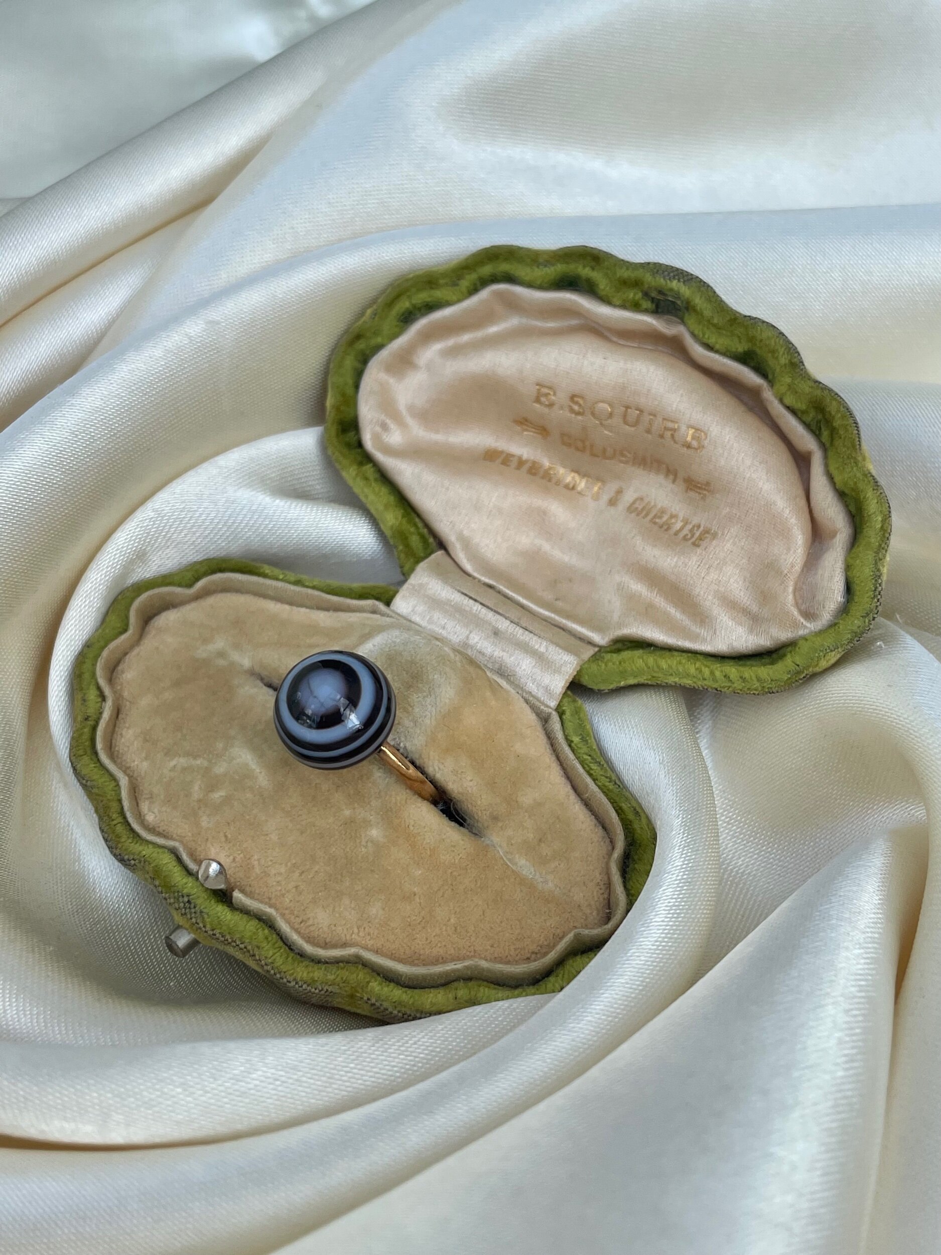 BA3FA138-8945-43C3-97C4-A1D772EFDEE9