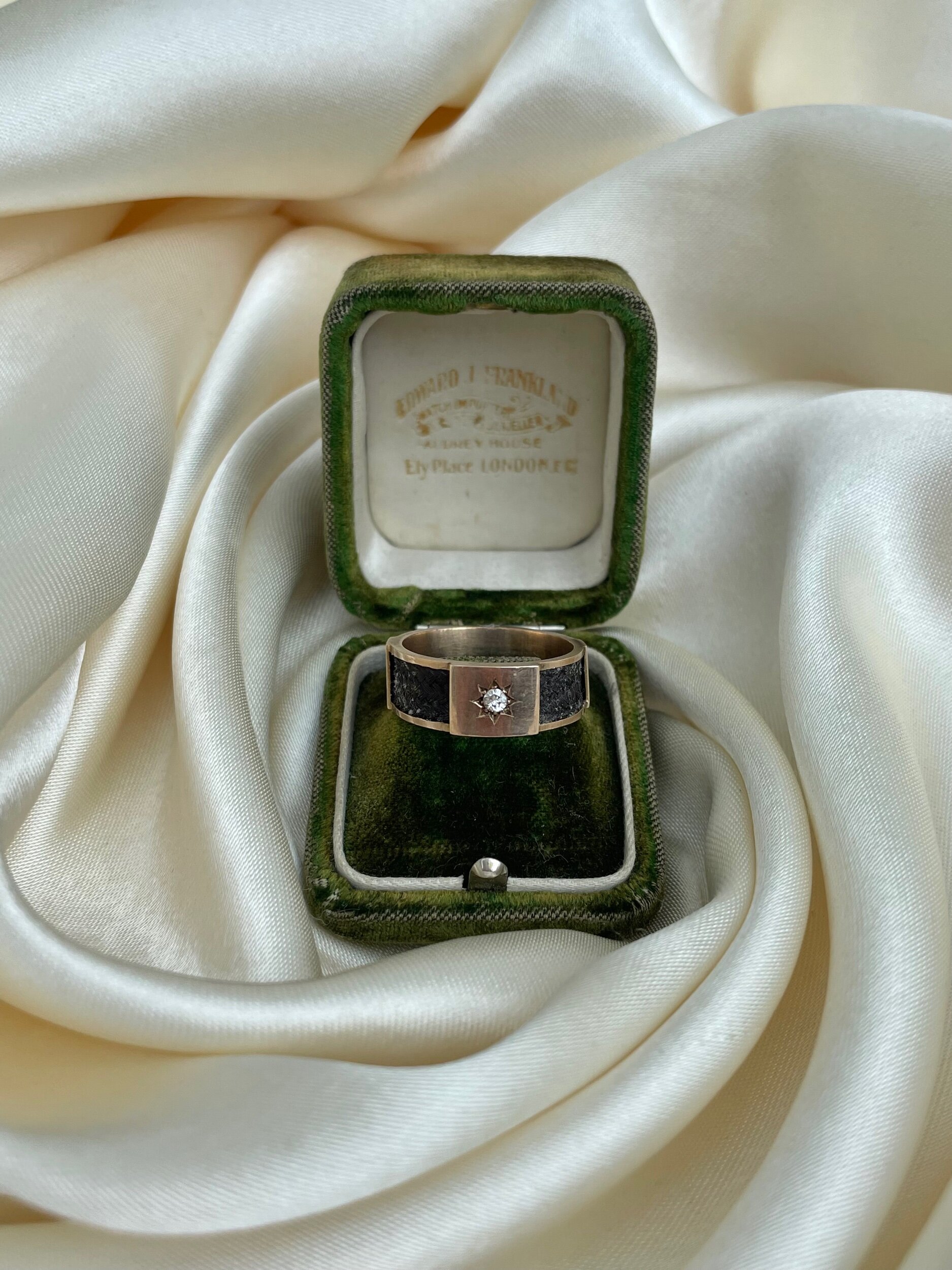 DD5FEC5C-D715-4EC6-A563-04FFF051FCB8