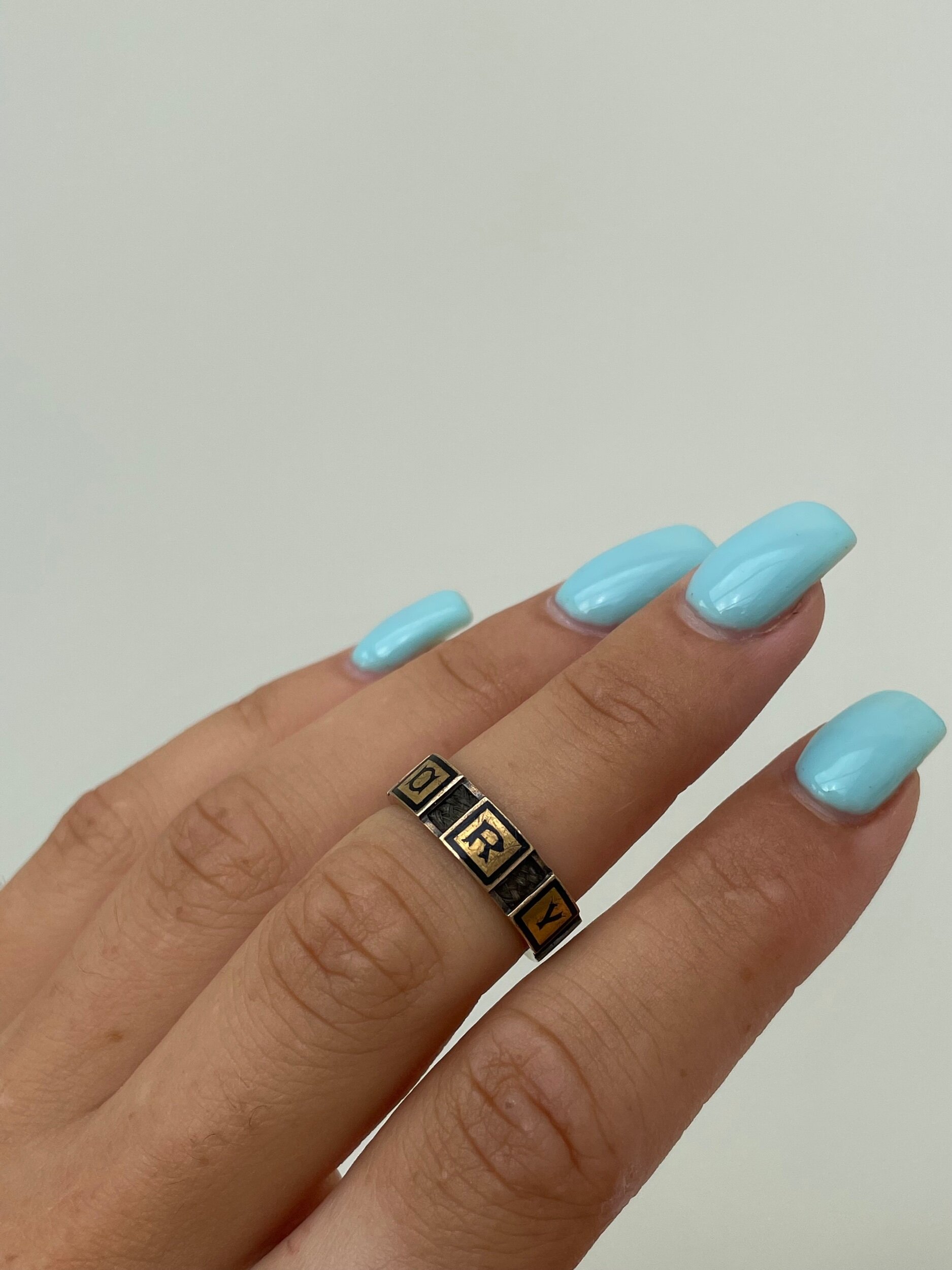 5BBD71F1-A310-4489-9A81-43AAC743BE81