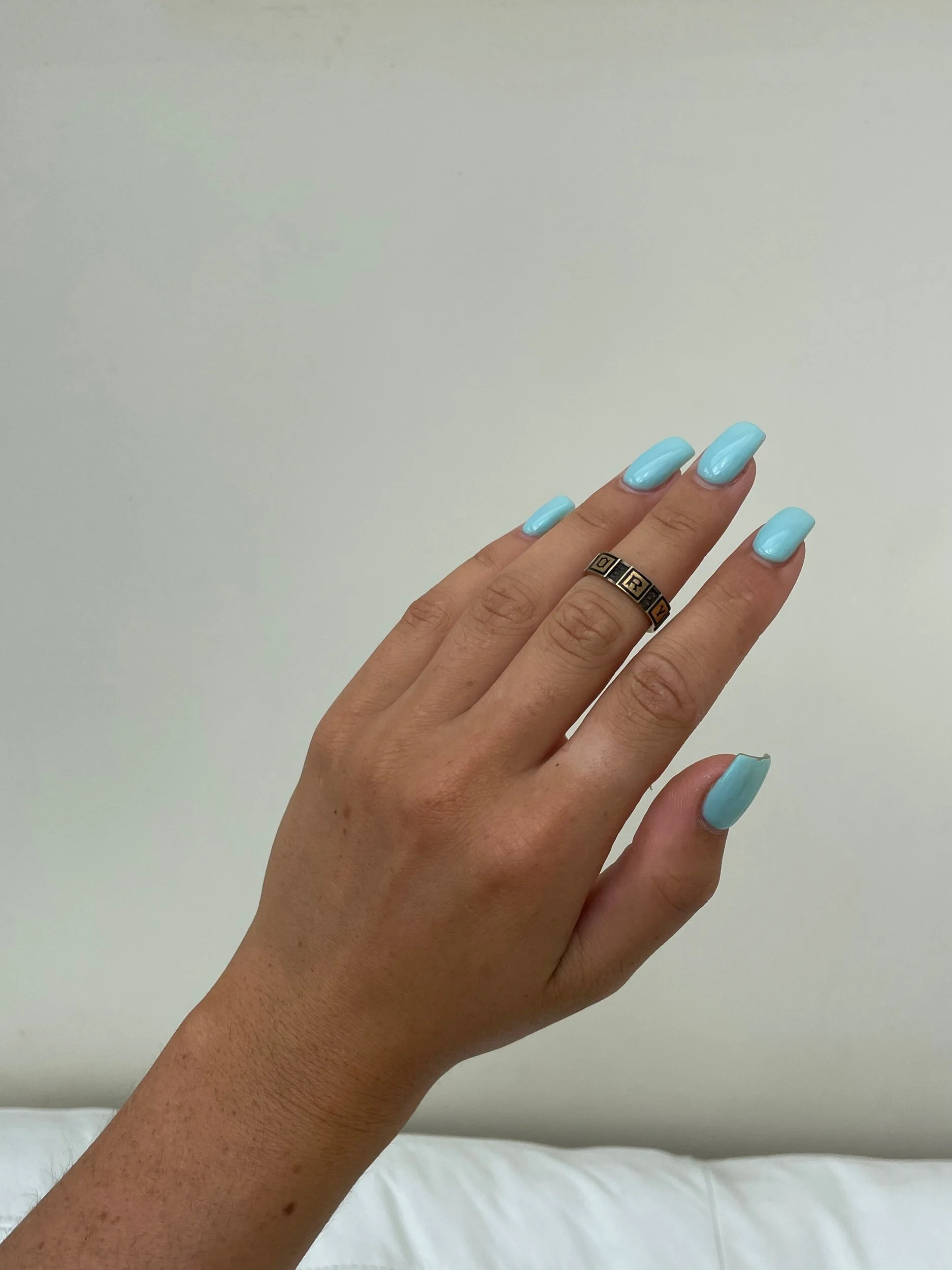 D20FE1C9-AC97-42DA-B784-E3BA9CAD5FED