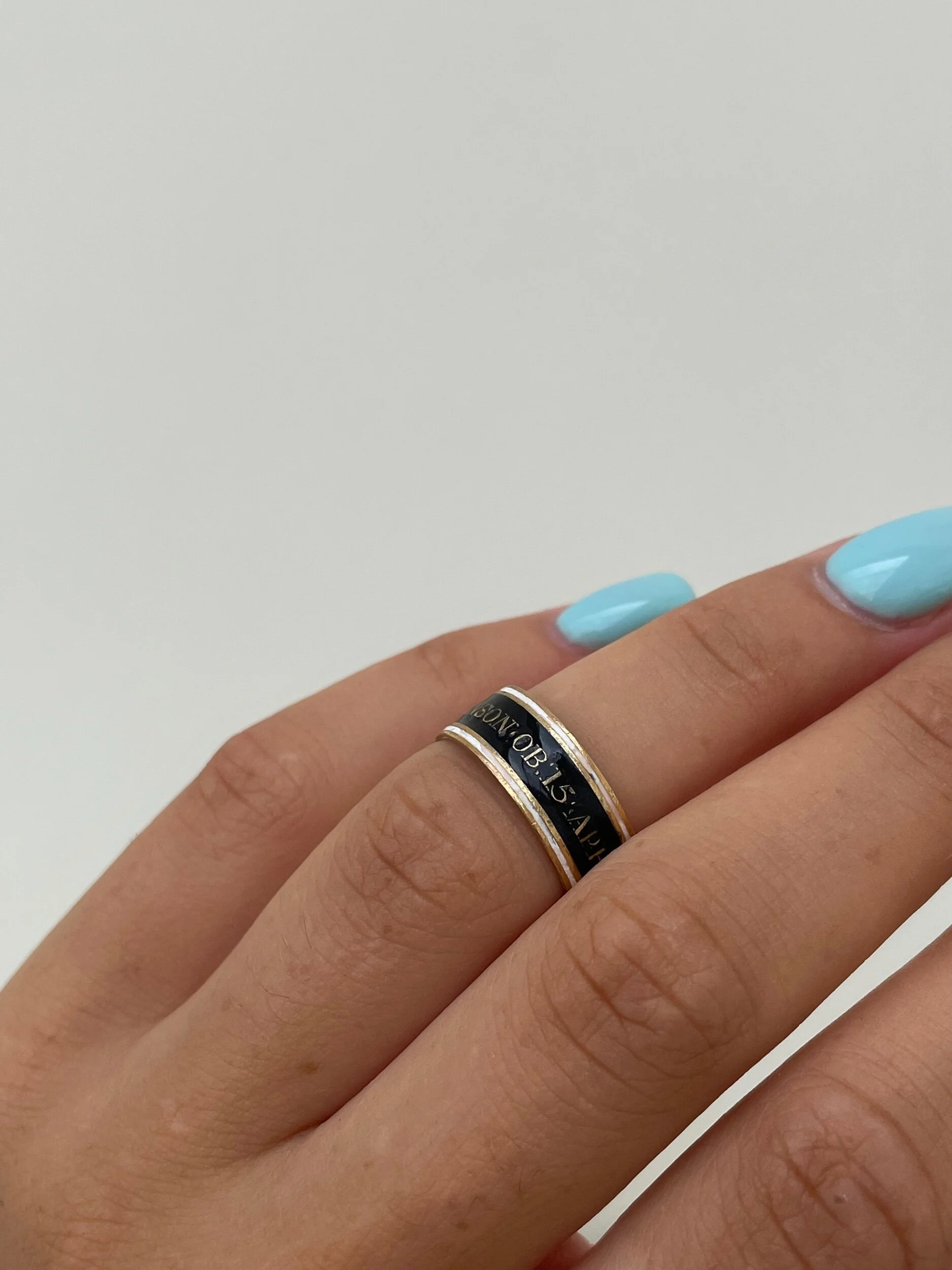 E490DBC3-3243-44E7-9309-8C55EA8D9E0E