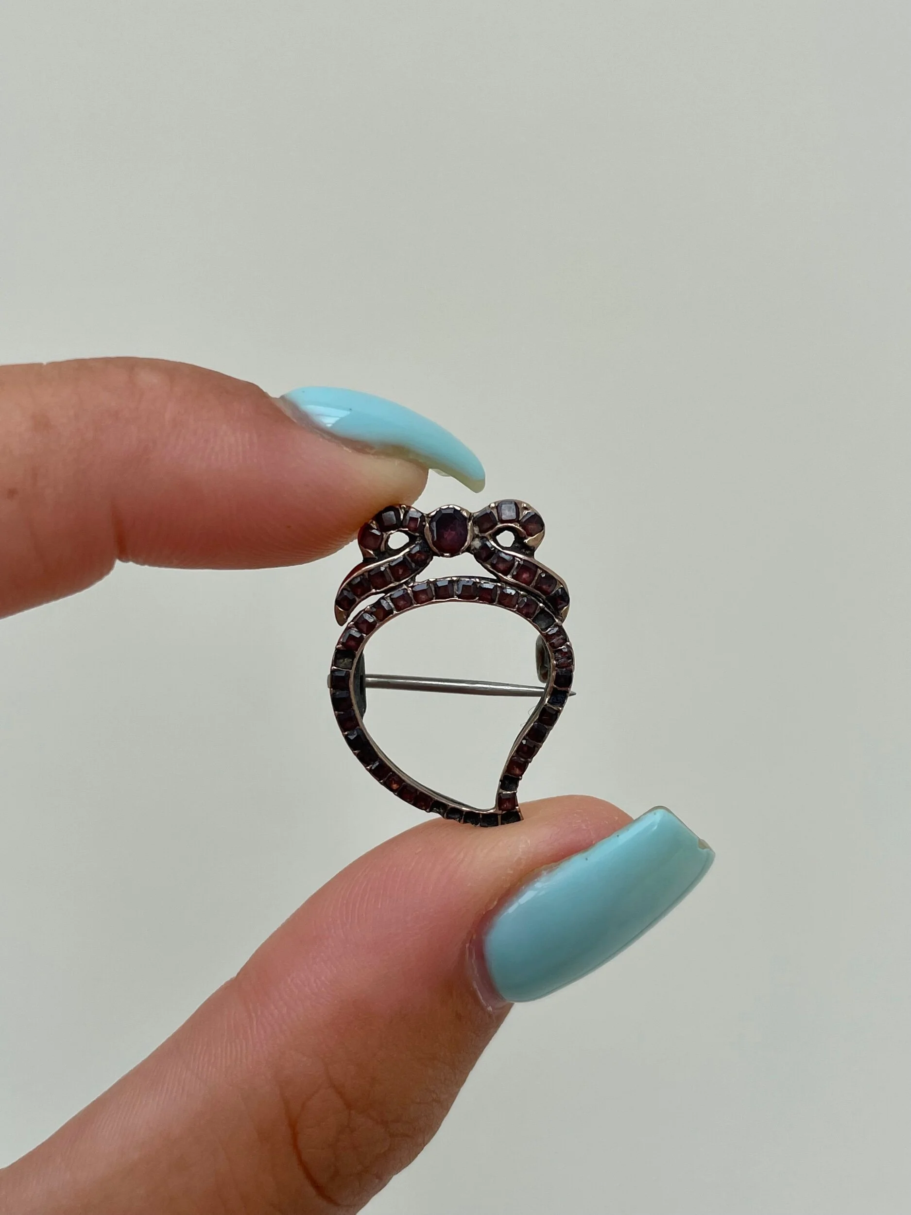 3FCE92A9-556F-4B77-98DE-0FC2A603AA7C