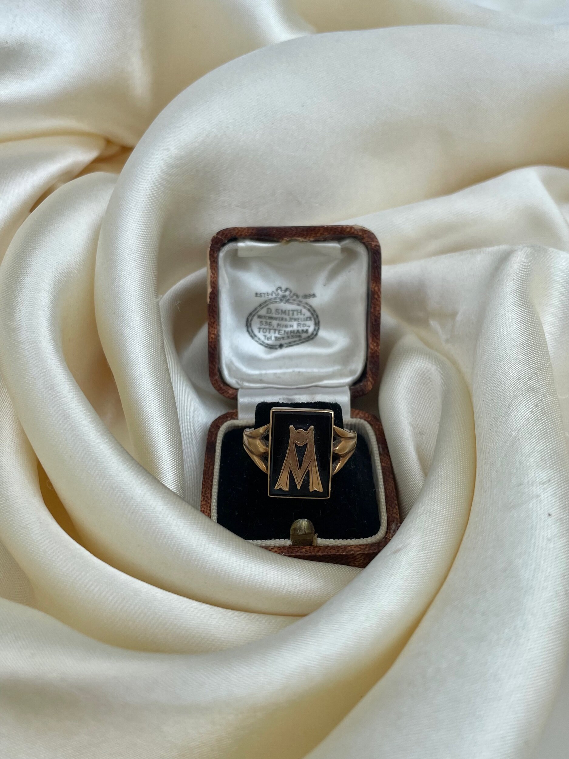 10B40B4B-3EDA-4079-9EC4-954FE7F298DA