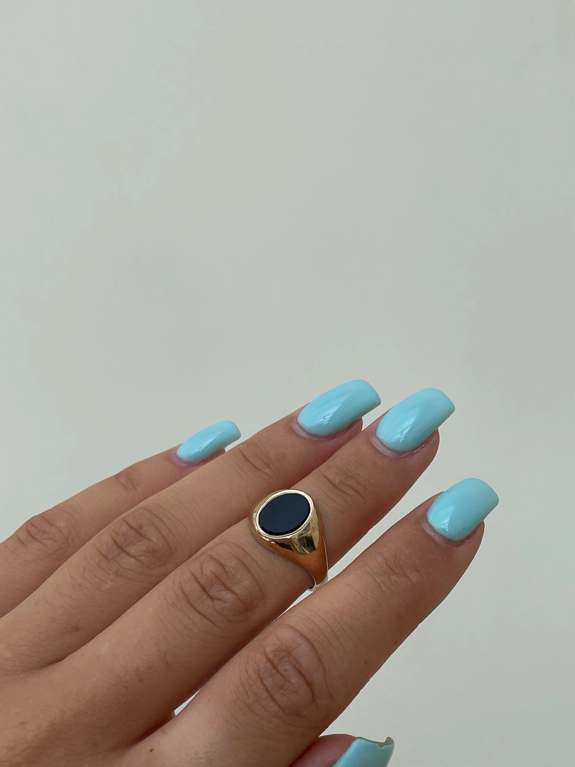 1DE7DF2B-7017-4F51-BDDC-FEAF345B8137